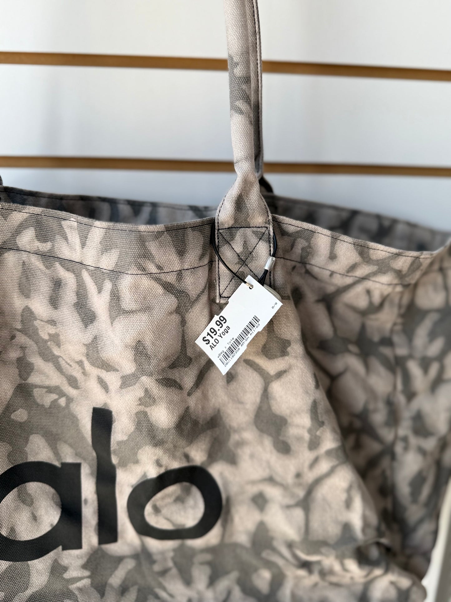 ALO Yoga gray totebag