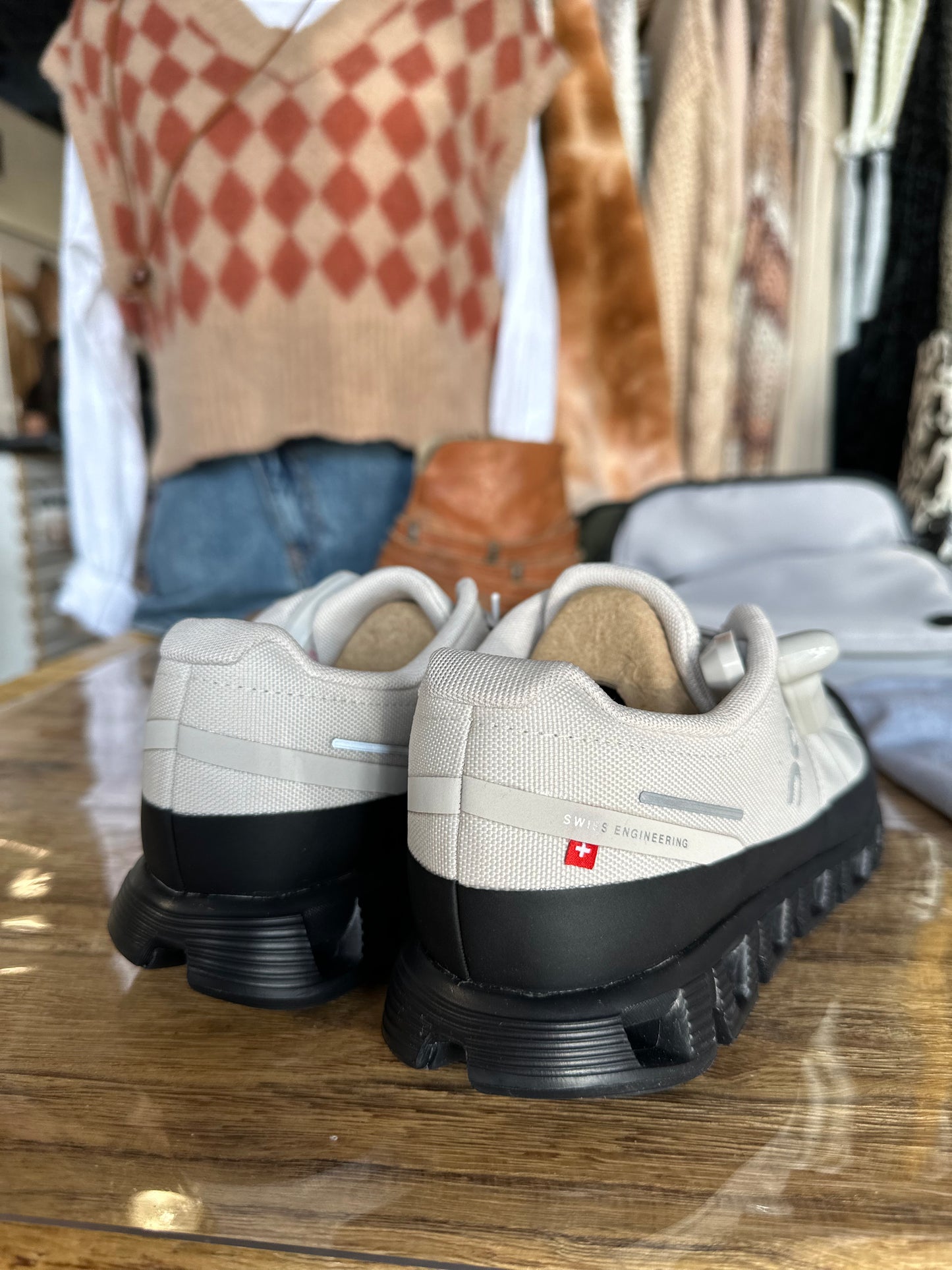 Women’s On Cloud 5 Ready in pearl/magnet sz 7 (RESERVED)