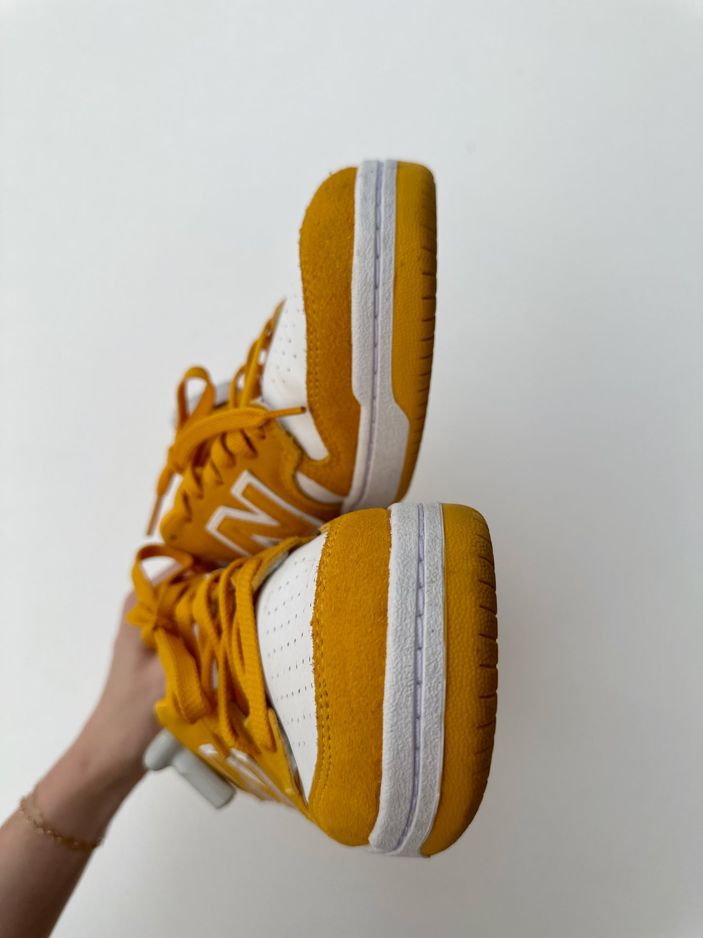 New Balance 480 Varsity Gold Men’s 8/Women’s 9.5