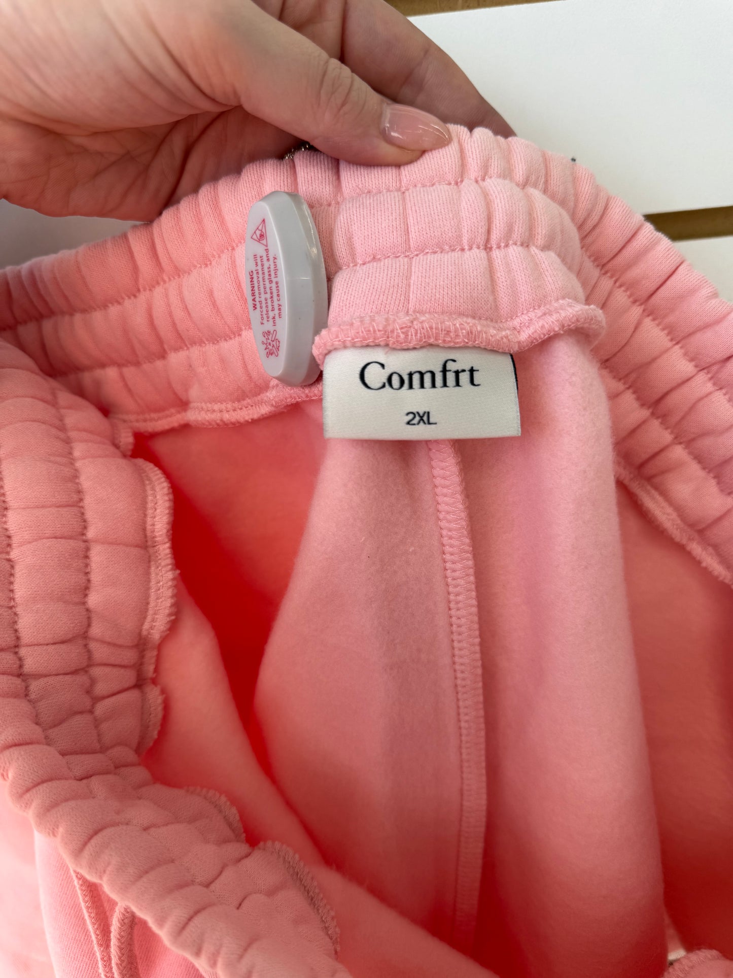 COMFRT pastel pink sweat shorts size 2XL