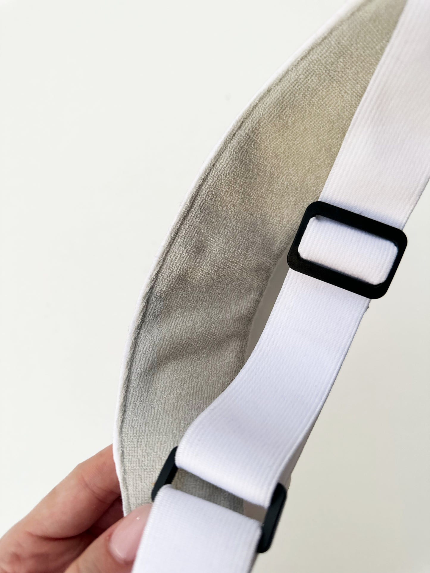 ALO Yoga solar visor