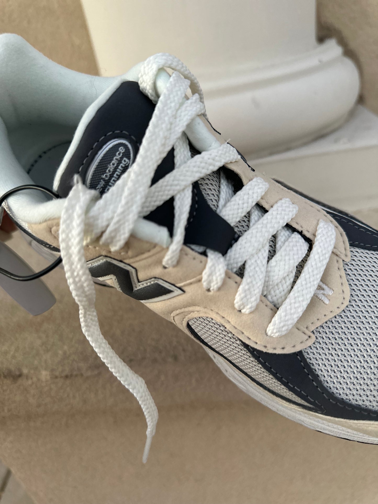 New Balance 2002R sandstone magnet Boys 6 / Women’s 7.5