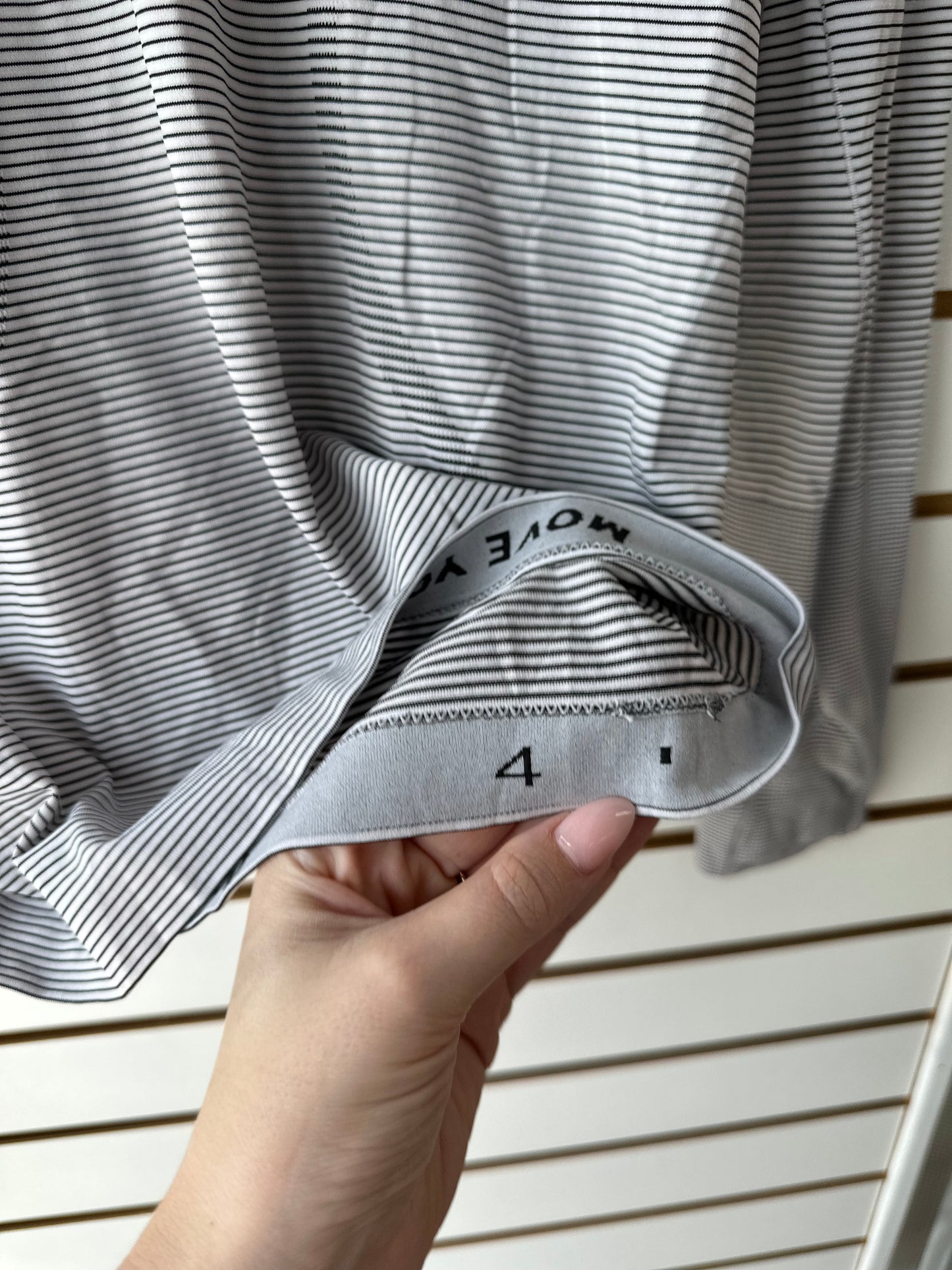 Lululemon swiftly tech long sleeve sz 4 black and white striped