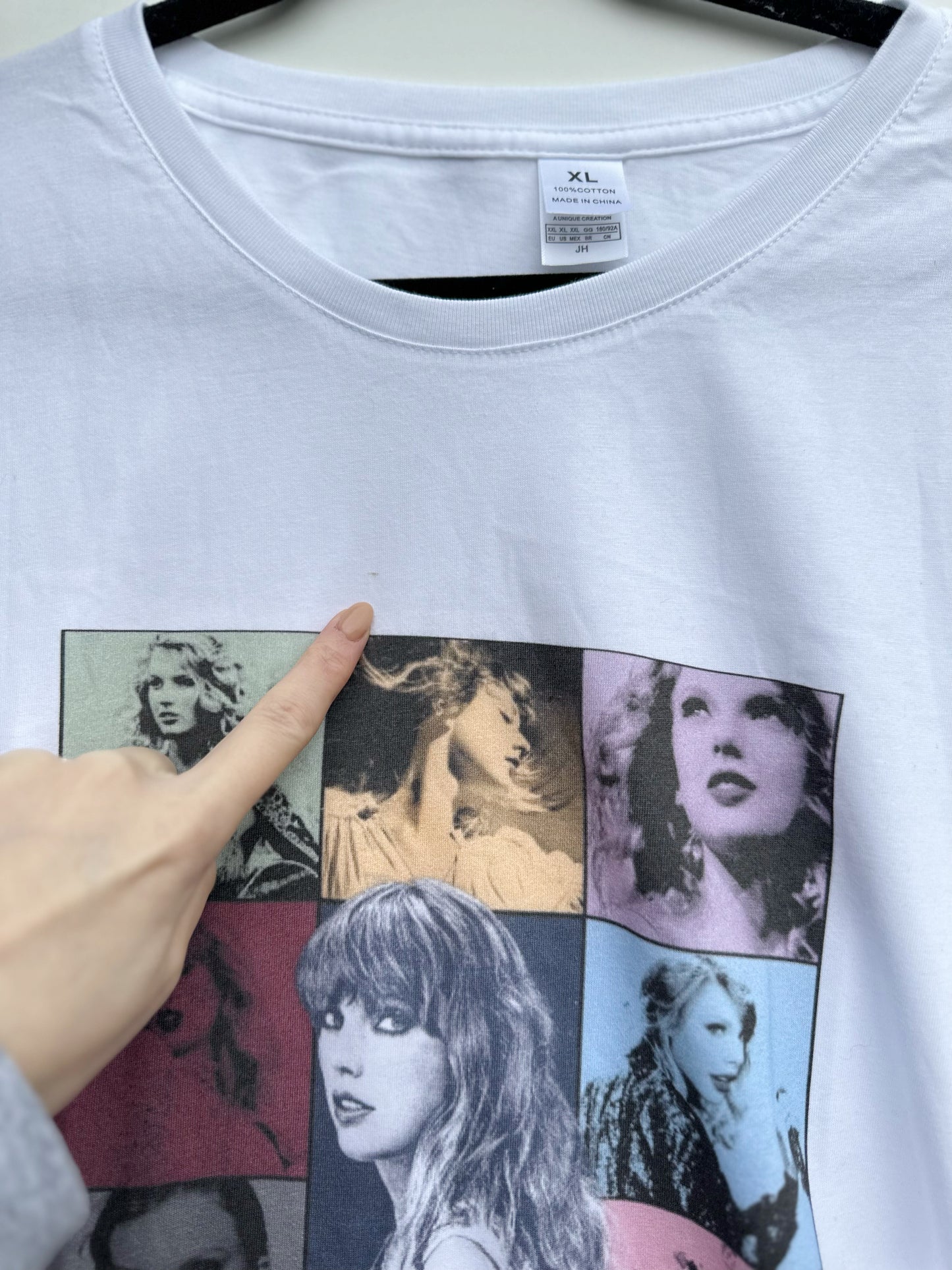 Taylor Swift The Eras Tour white tshirt (extra large)