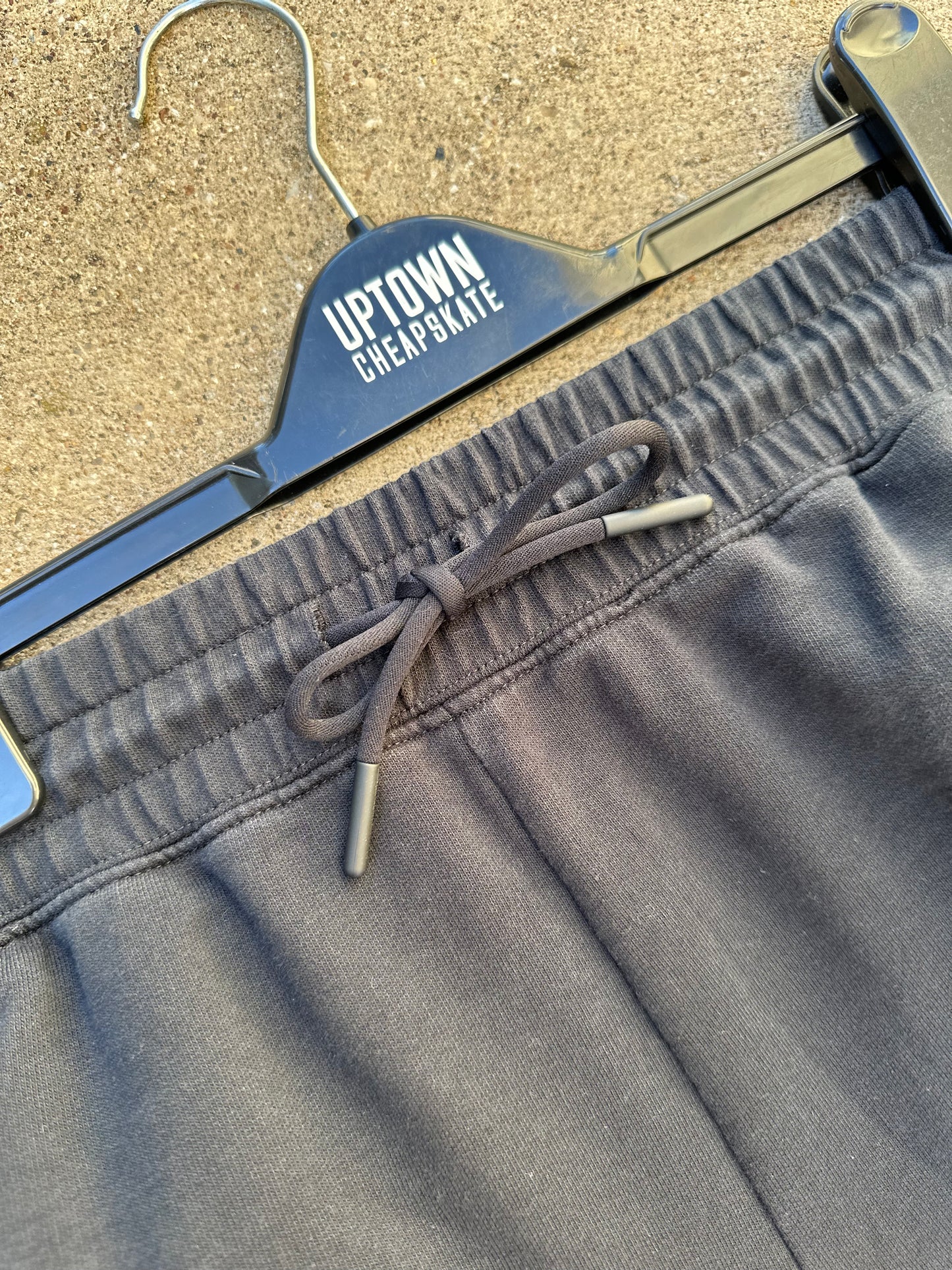 (RESERVE FOR JUANITA) gymshark black shorts (XS)