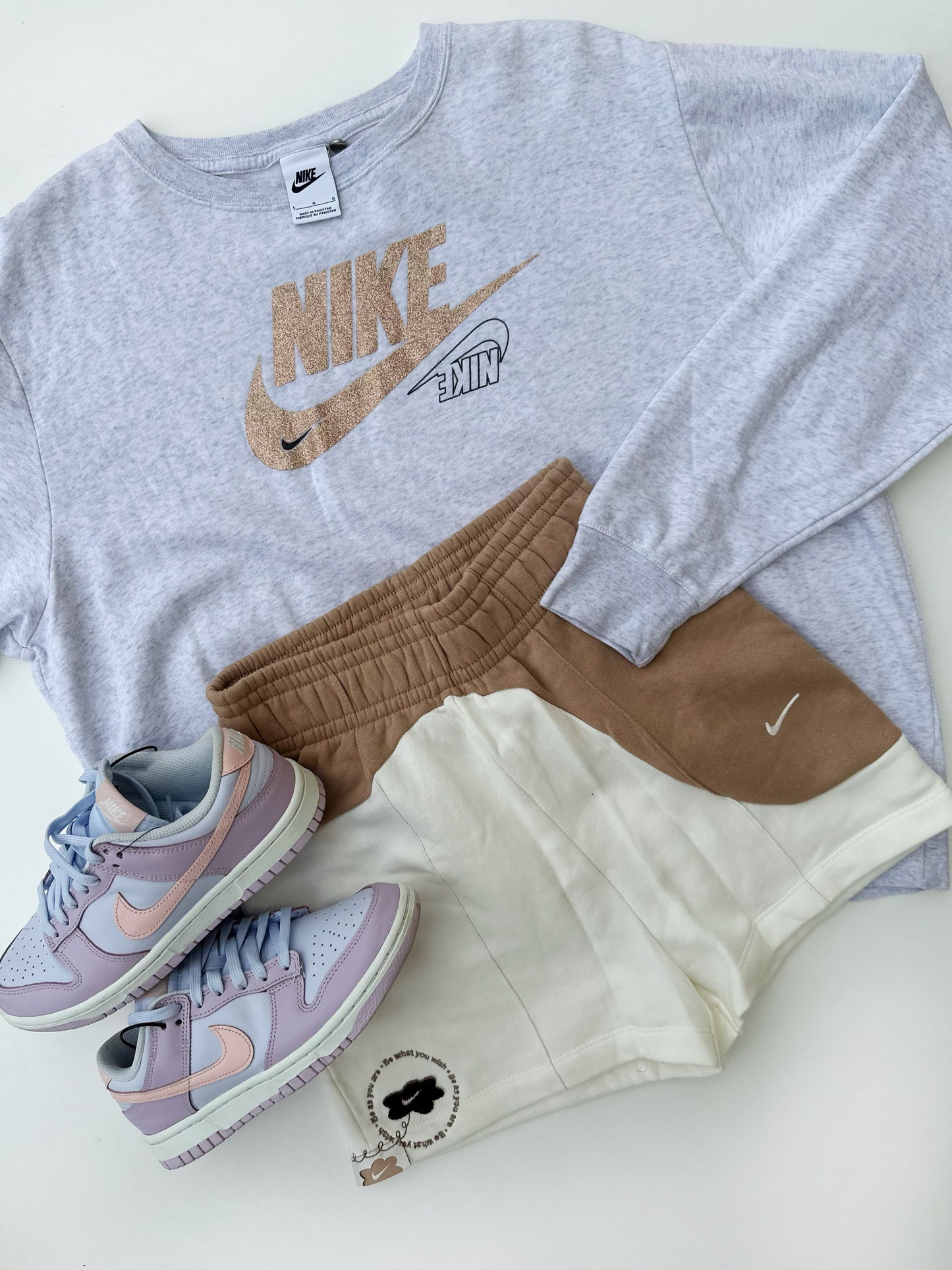 Nike Women’s Dunk Low Easter (6.5)