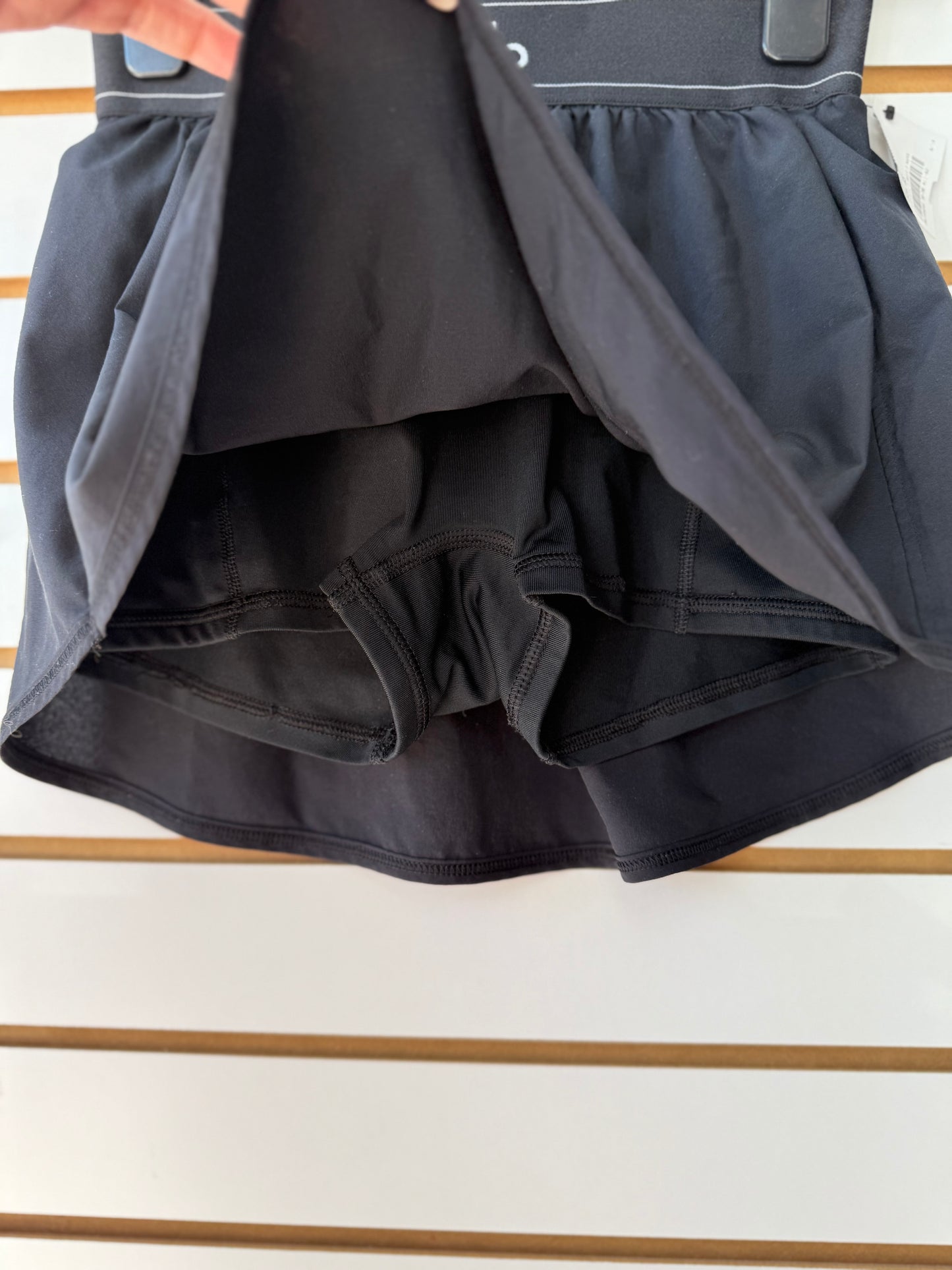 ALO Yoga black skort size XS