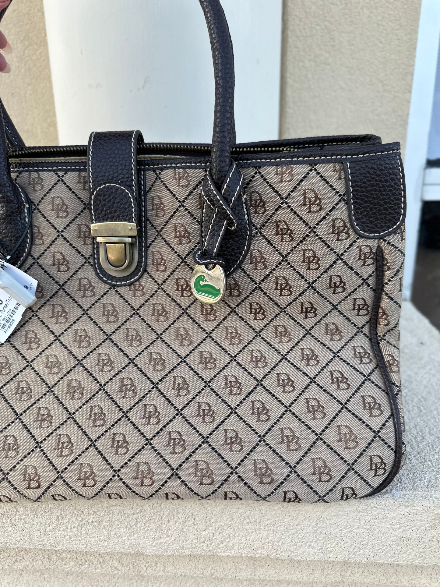 Dooney & Bourke large shoulder bag (no long strap)