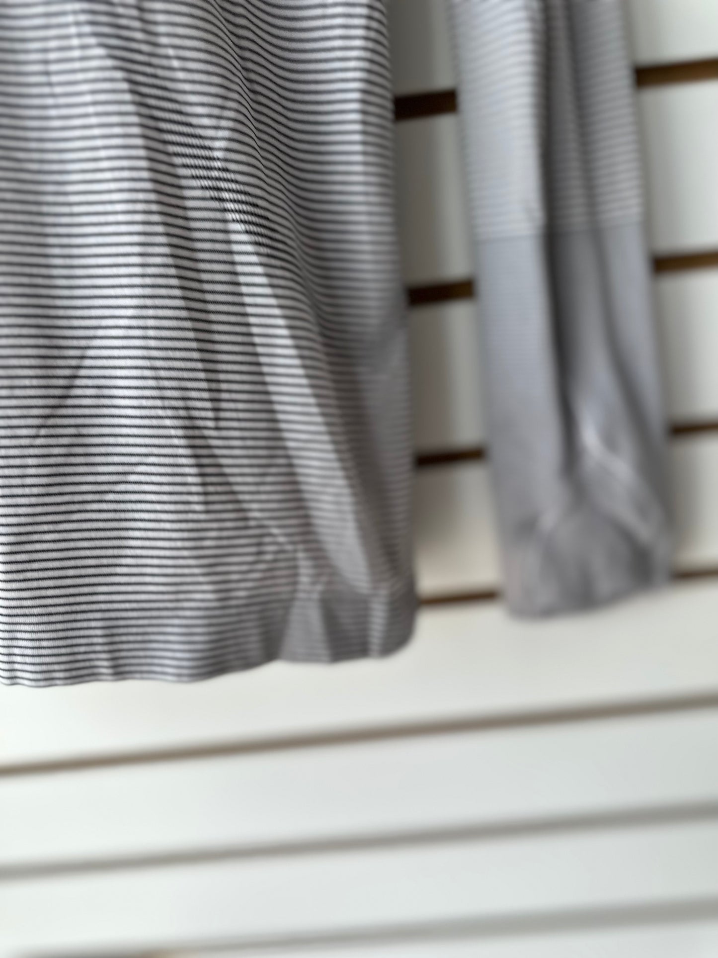 Lululemon swiftly tech long sleeve sz 4 black and white striped