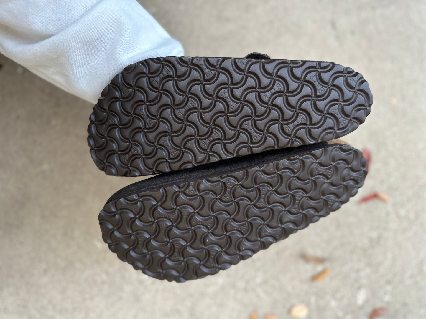 Birkenstock Boston mocha suede (women’s 8) like-new