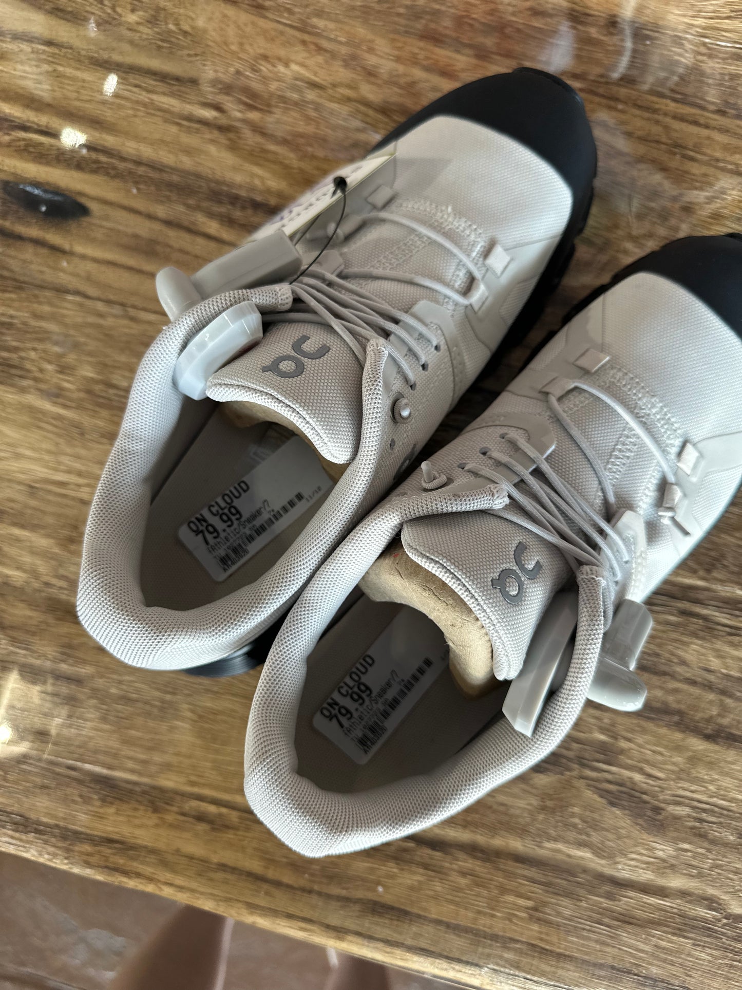 Women’s On Cloud 5 Ready in pearl/magnet sz 7 (RESERVED)