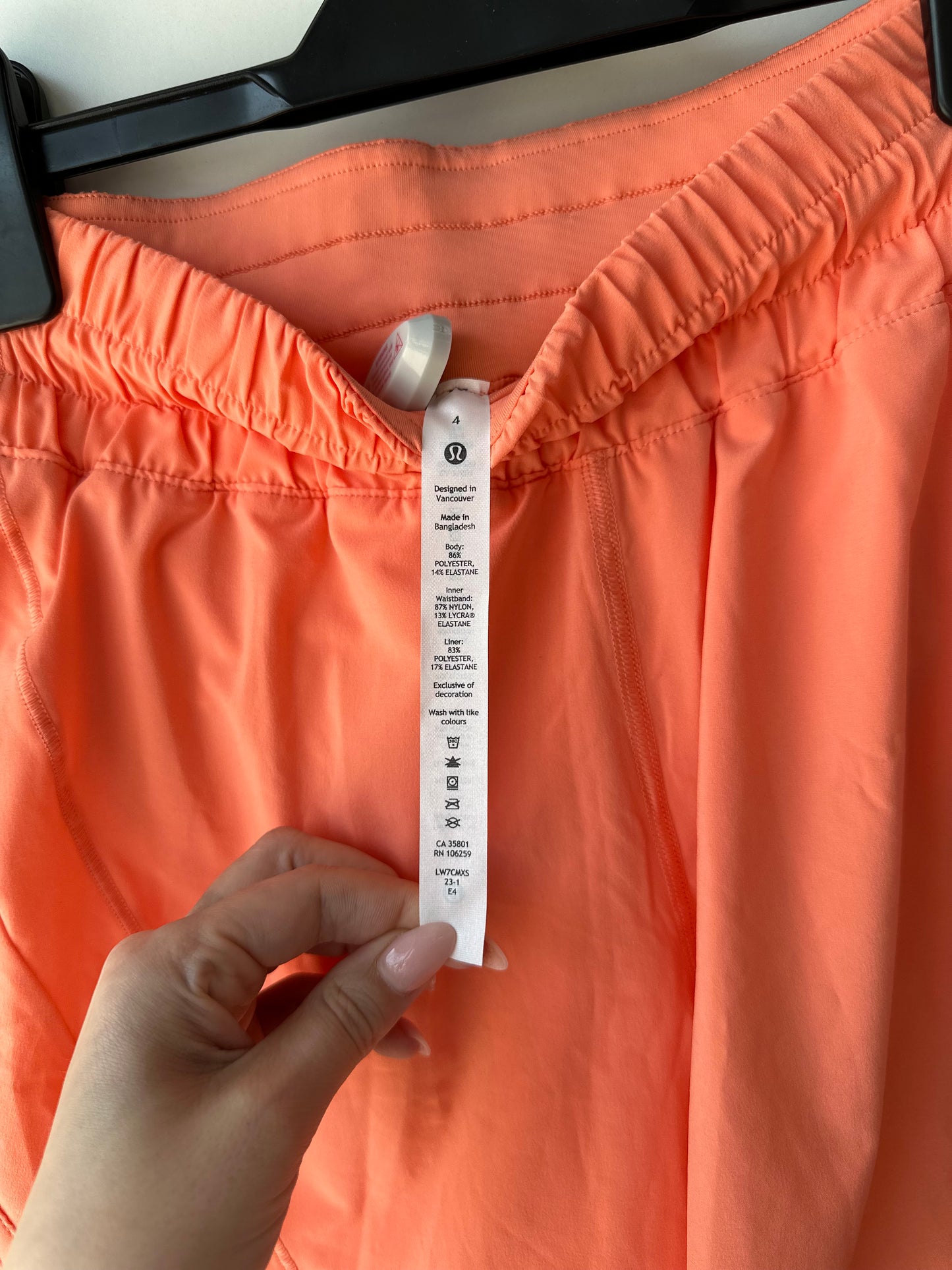 Lululemon track that shorts size 4