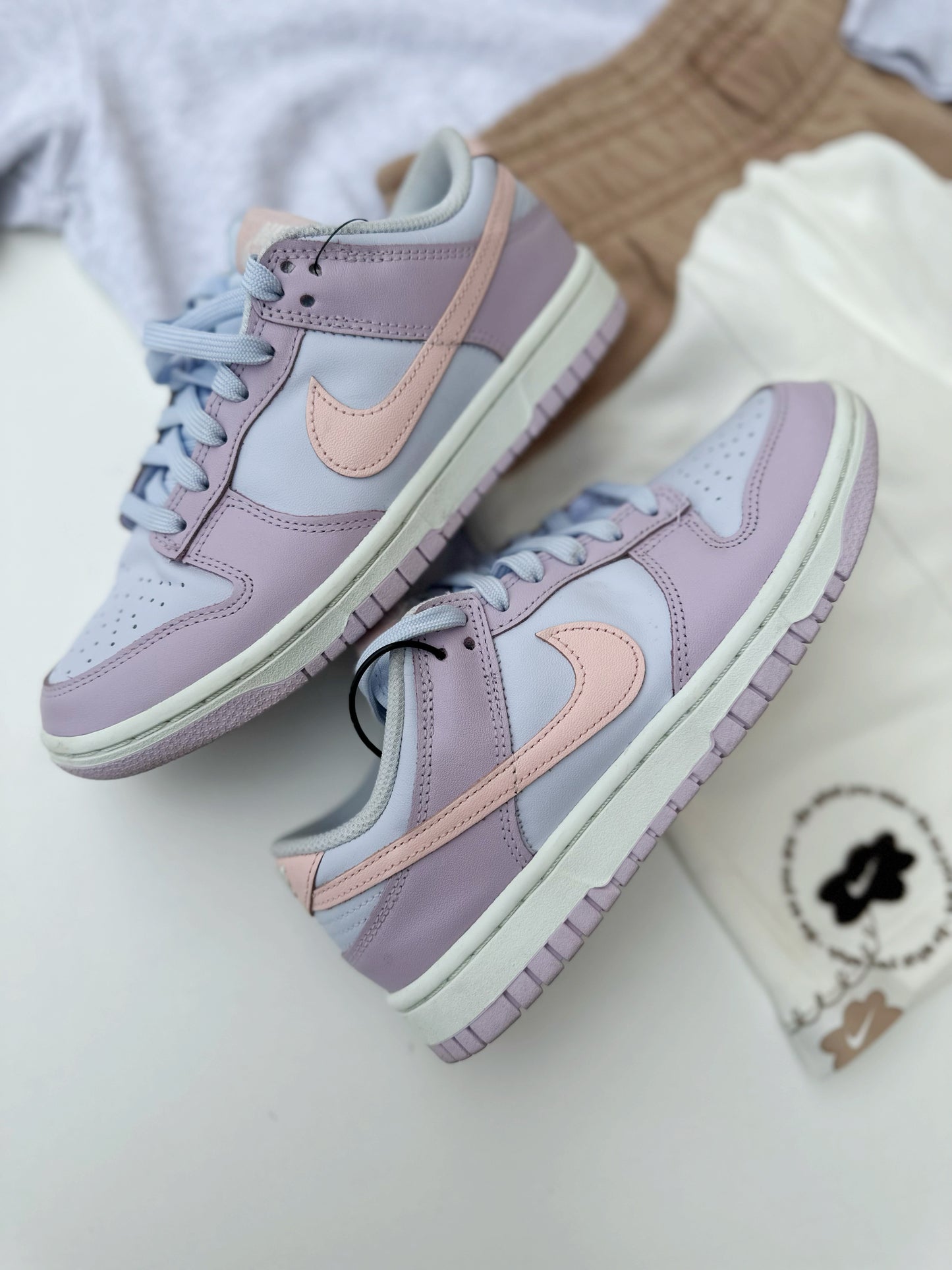 Nike Women’s Dunk Low Easter (6.5)