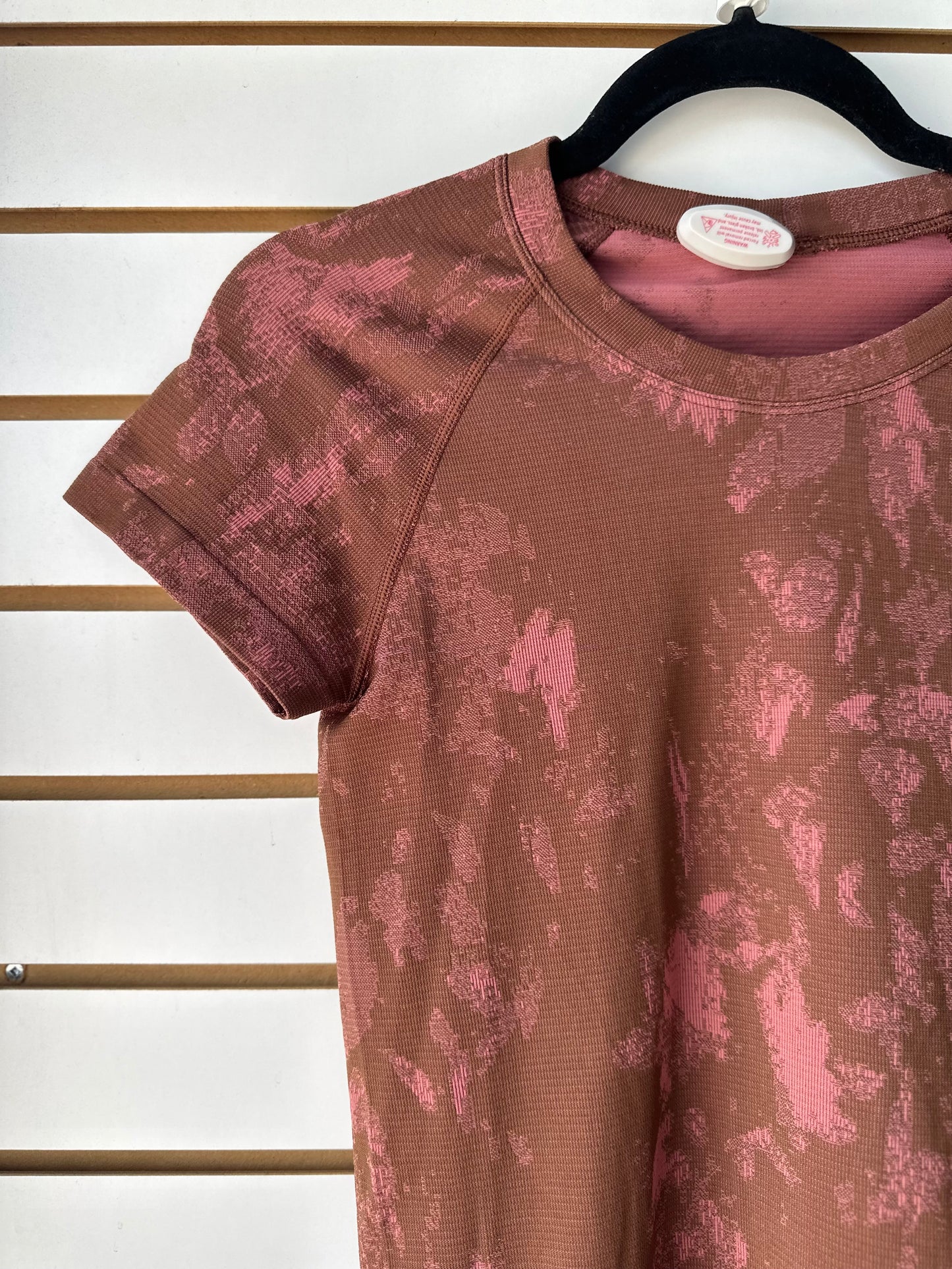 Lululemon swiftly tech tee size 6 shadow bloom roasted