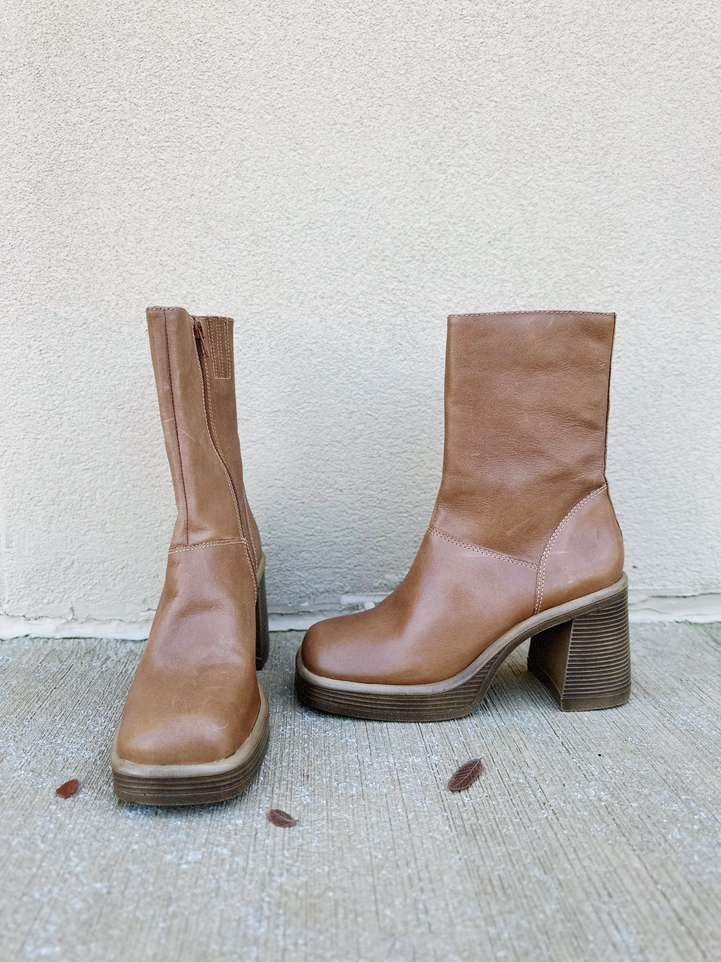 Steve Madden Fantsie brown leather booties (9.5)