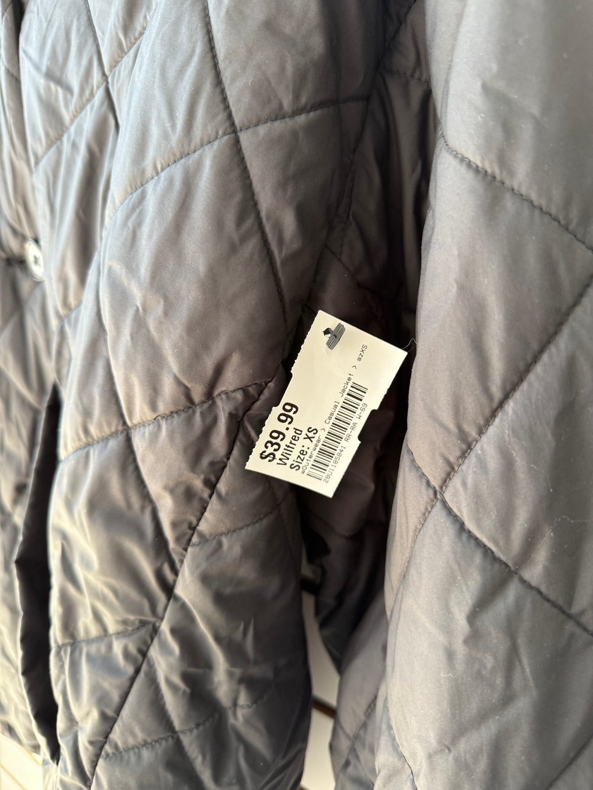 Wilfred Aritzia black quilted jacket size XS (oversized)