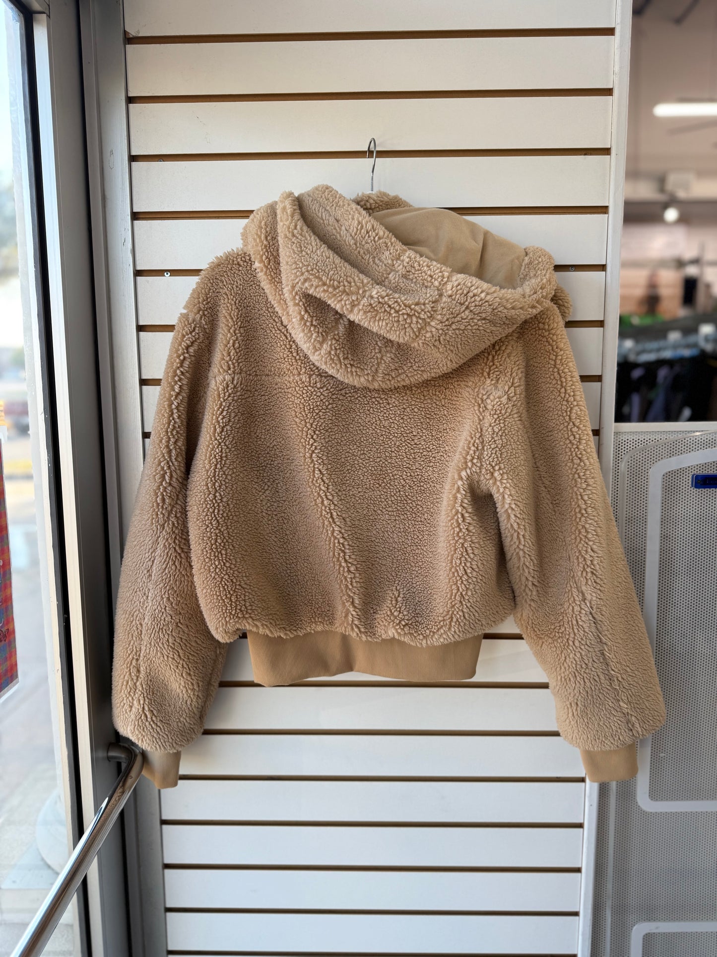 ALO Yoga foxy sherpa jacket (no size tag, best fit S/M) with removable hood
