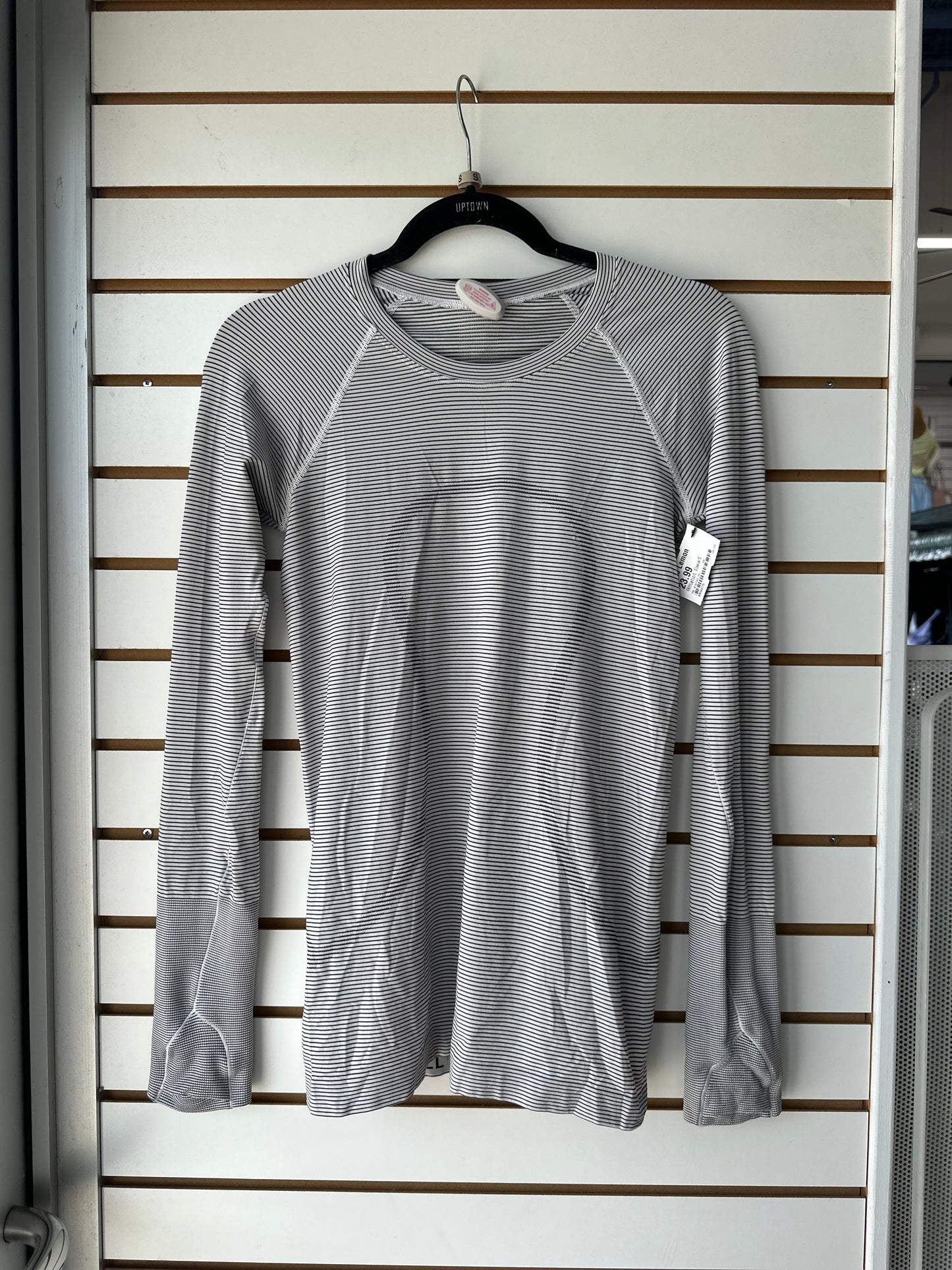 Lululemon swiftly tech long sleeve sz 4 black and white striped