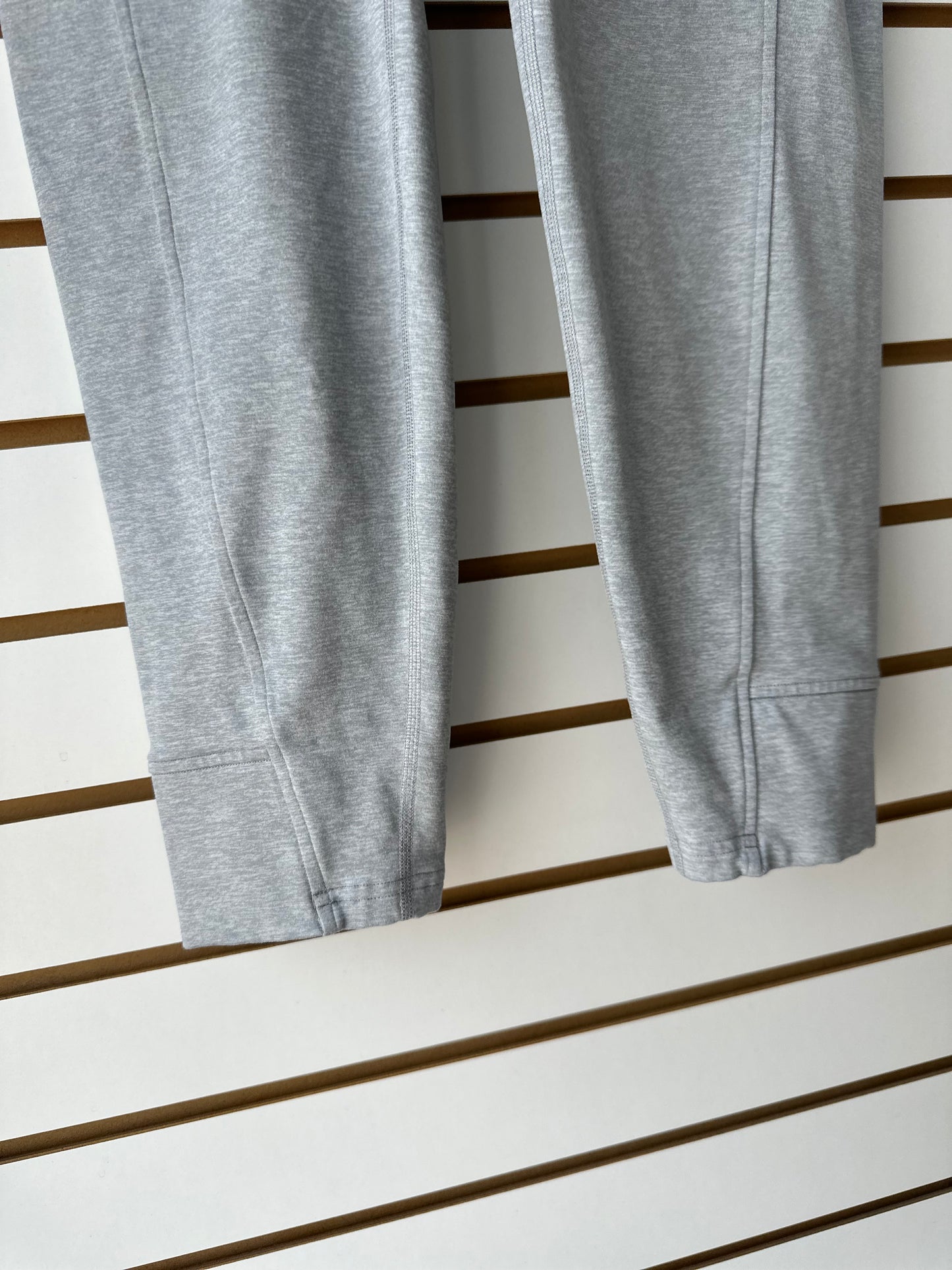 NWT Lululemon It’s Rulu Run HR Jogger Fleece sz 6 gray