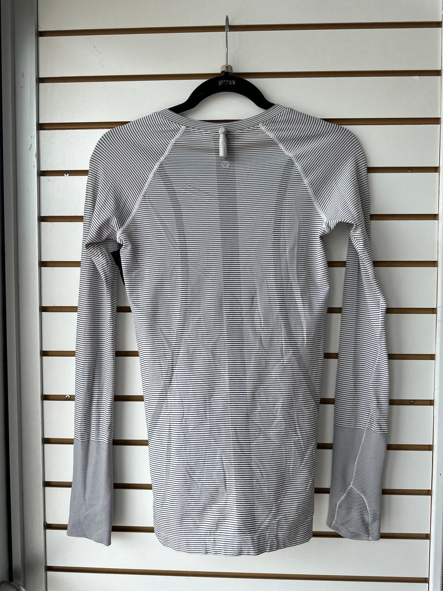 Lululemon swiftly tech long sleeve sz 4 black and white striped