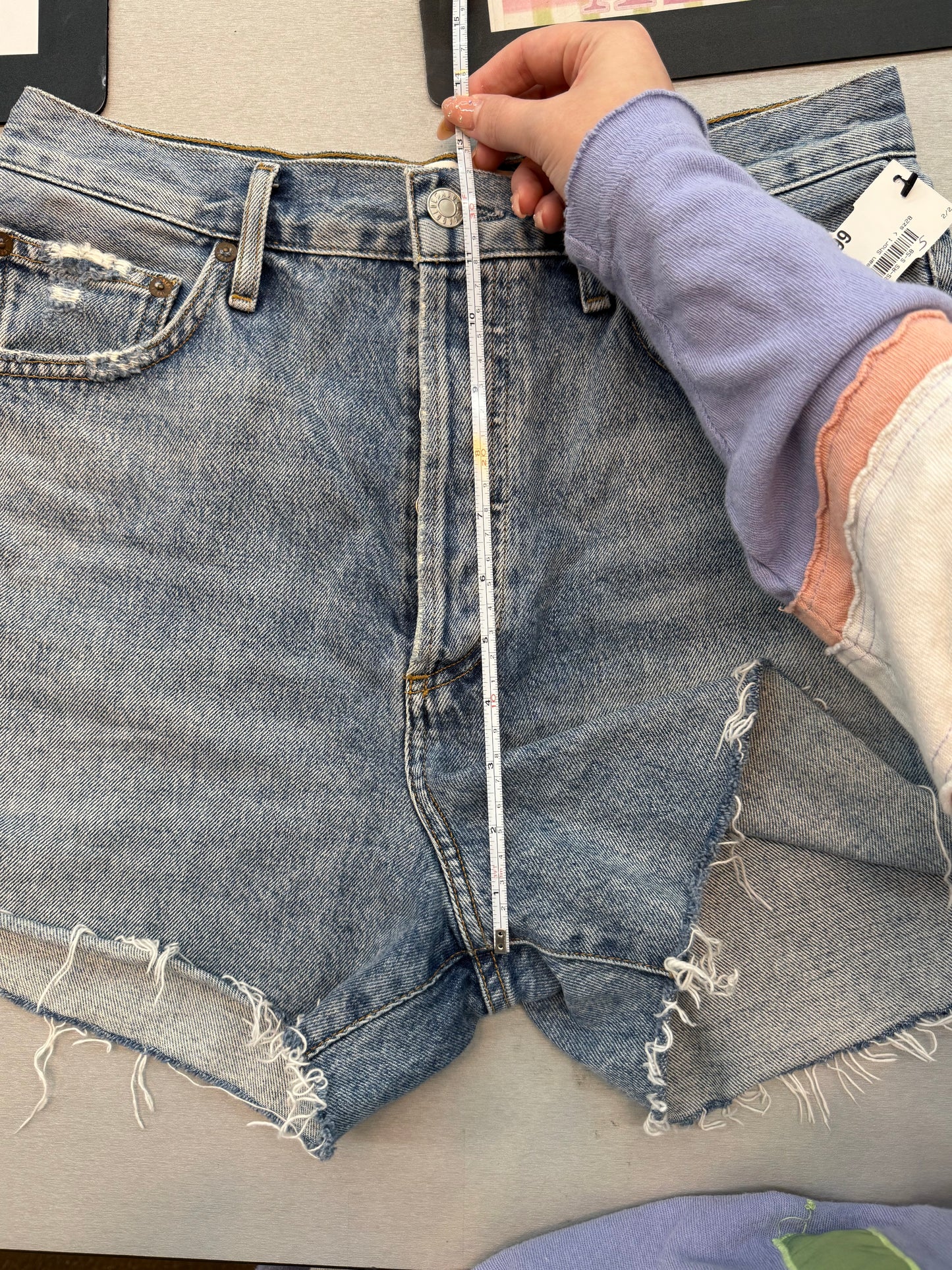 Agolde Dee high rise denim shorts size 28
