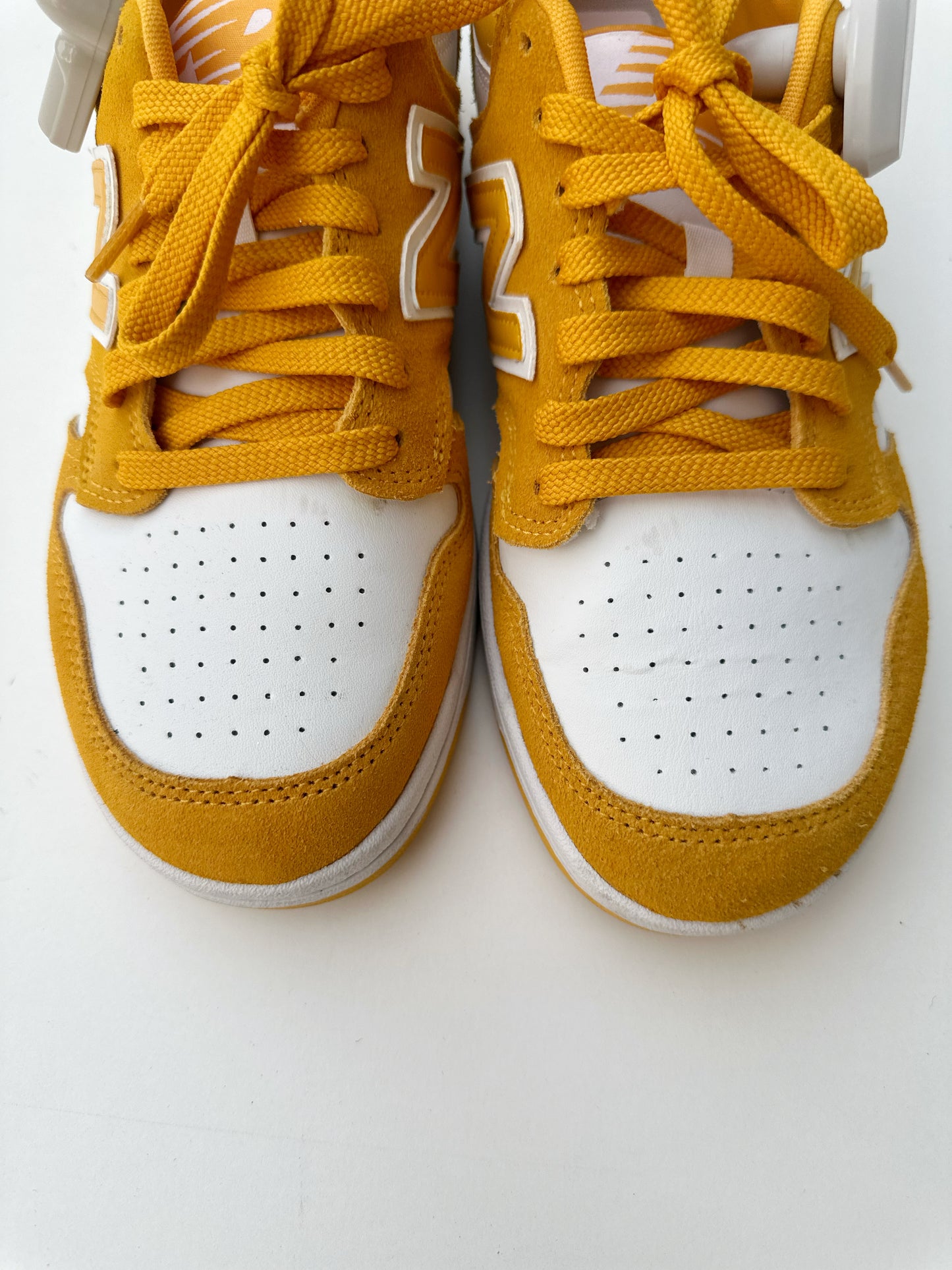 New Balance 480 Varsity Gold Men’s 8/Women’s 9.5