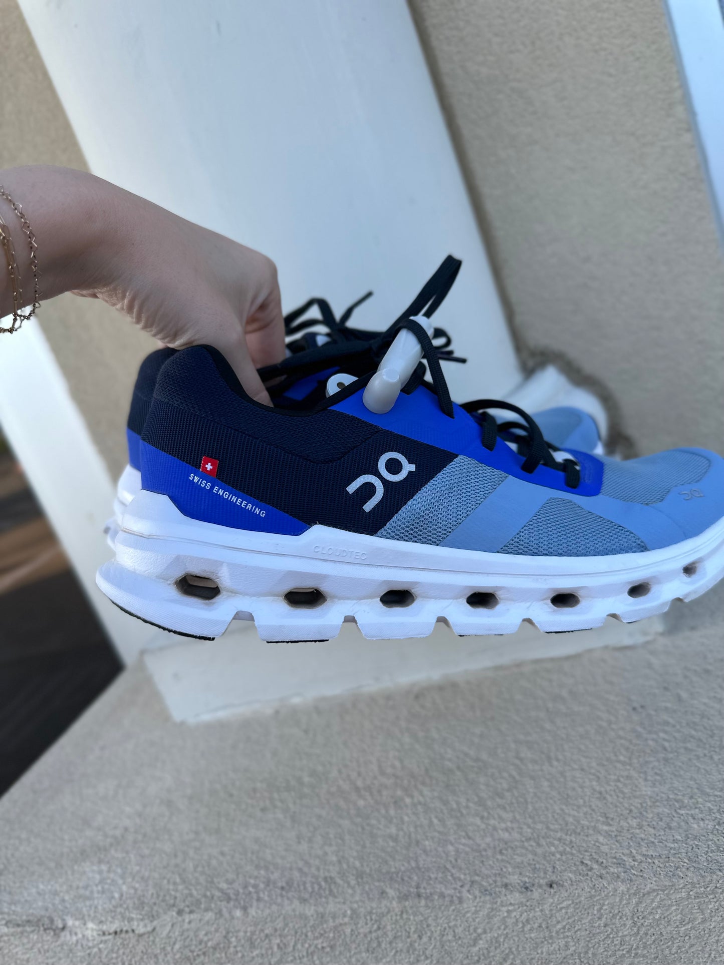 On Cloud Cloudrunner sneakers, women 9