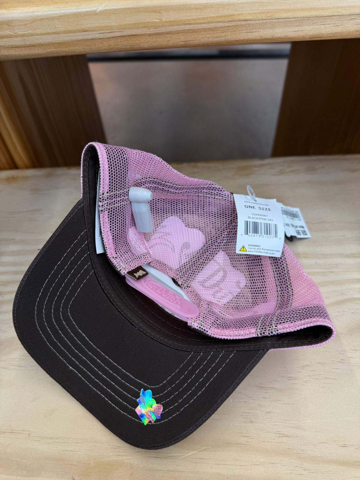 NWT Von Dutch trucker hat brown & pink
