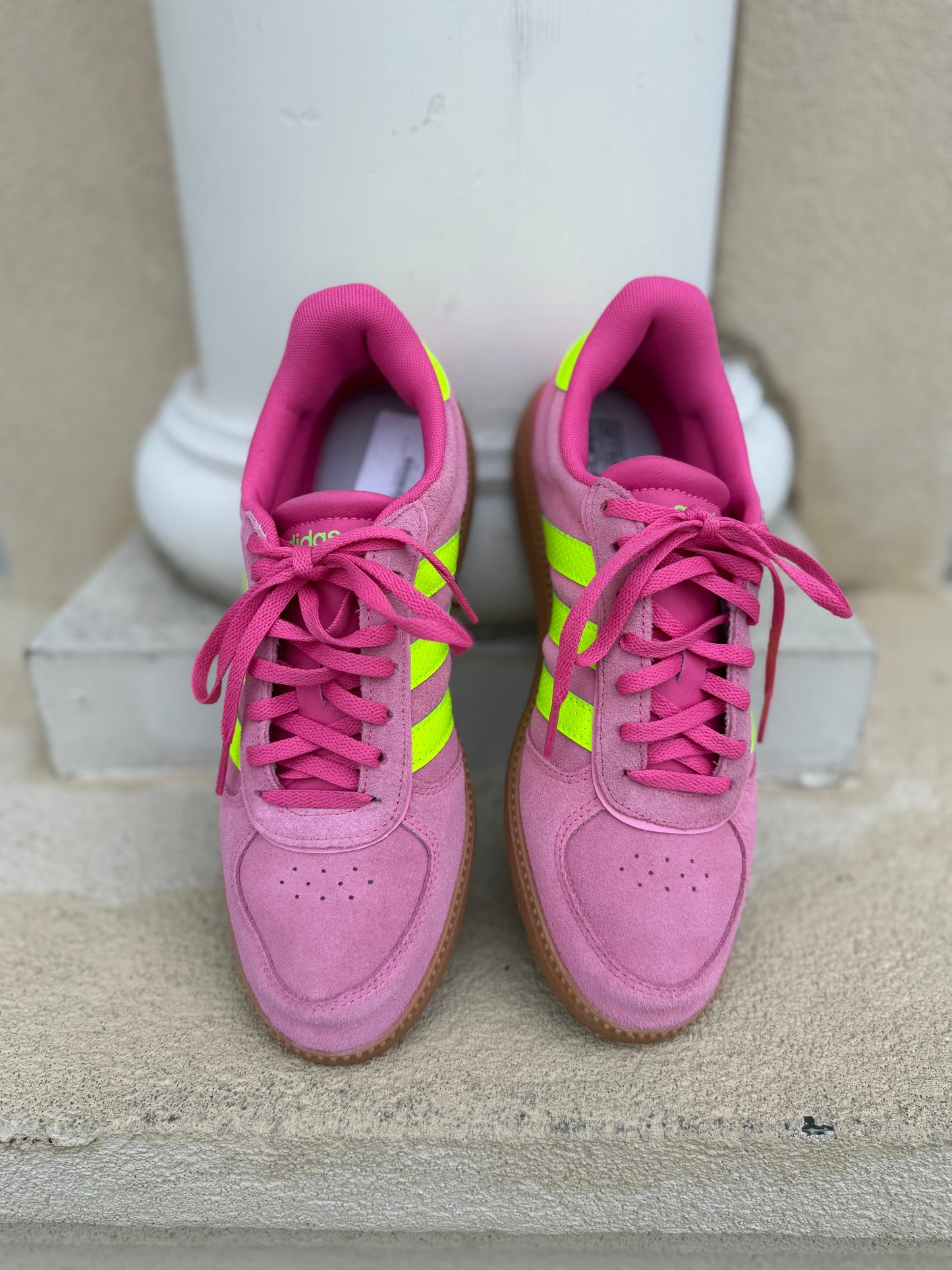 Adidas breaknet sleek shoes size women’s 7.5, excellent condition