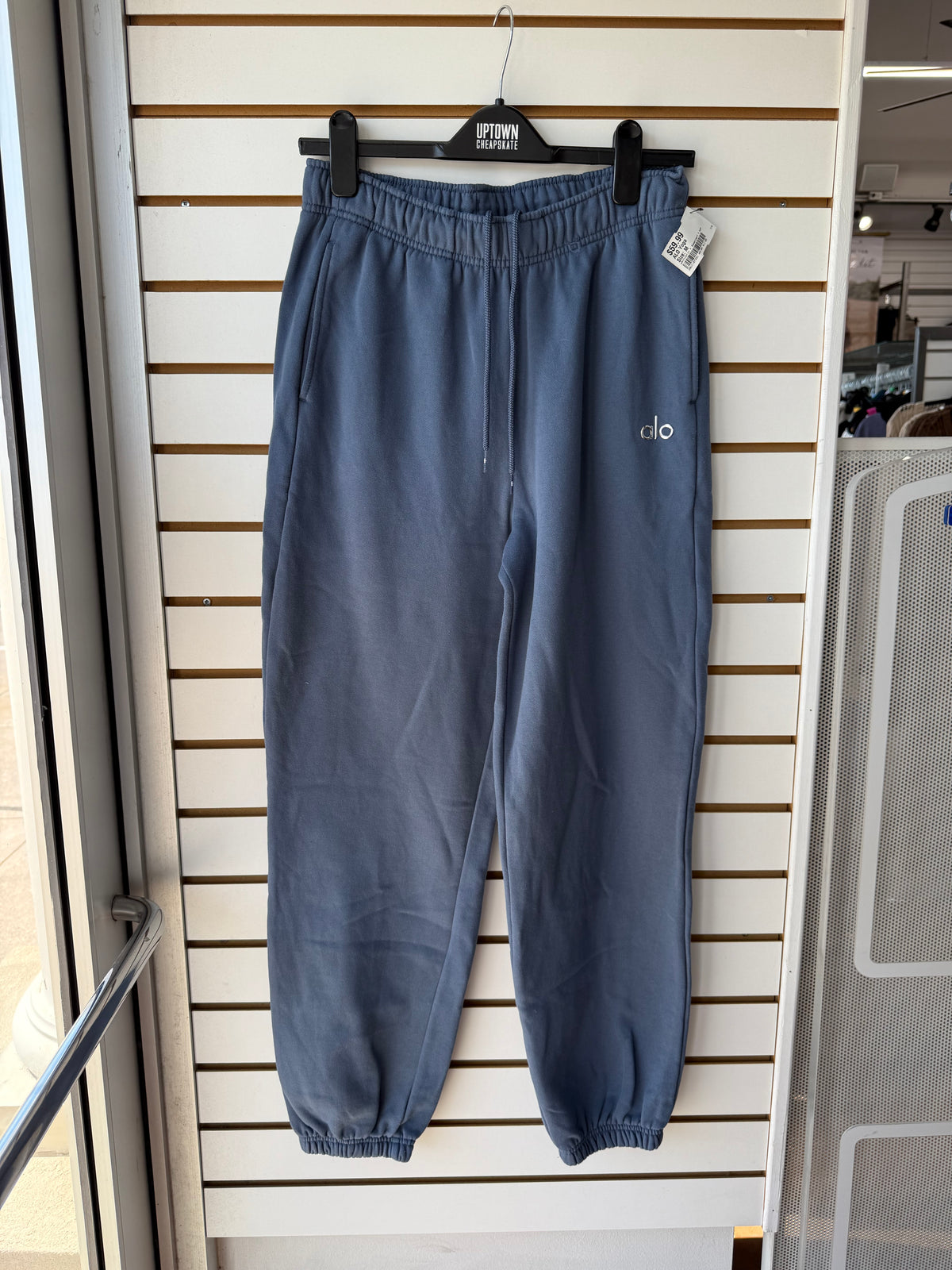 ALO Yoga blue jogger sweatpants size medium