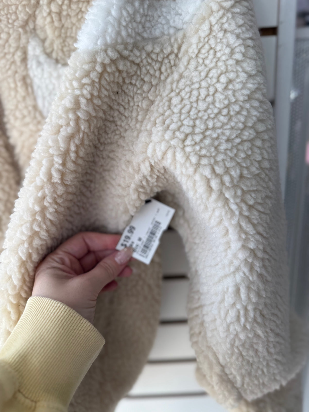 Nike beige sherpa jacket size medium