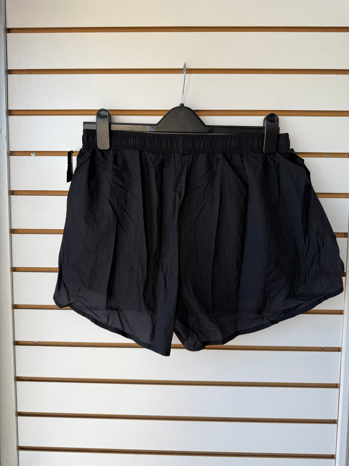 ALO Yoga black shorts size large