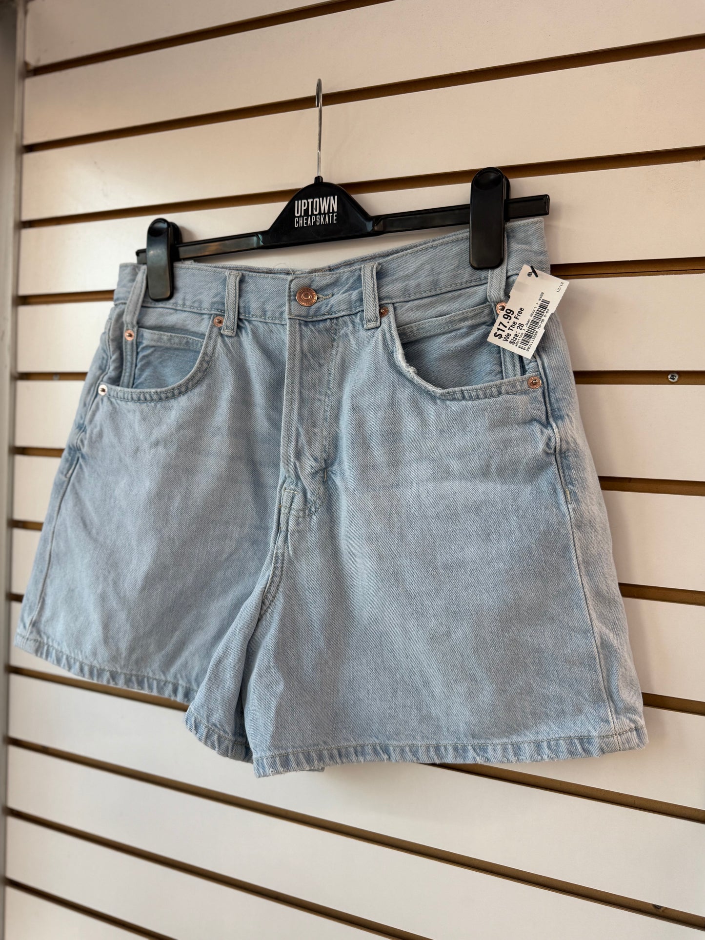 We the Free lightwash denim shorts size 28