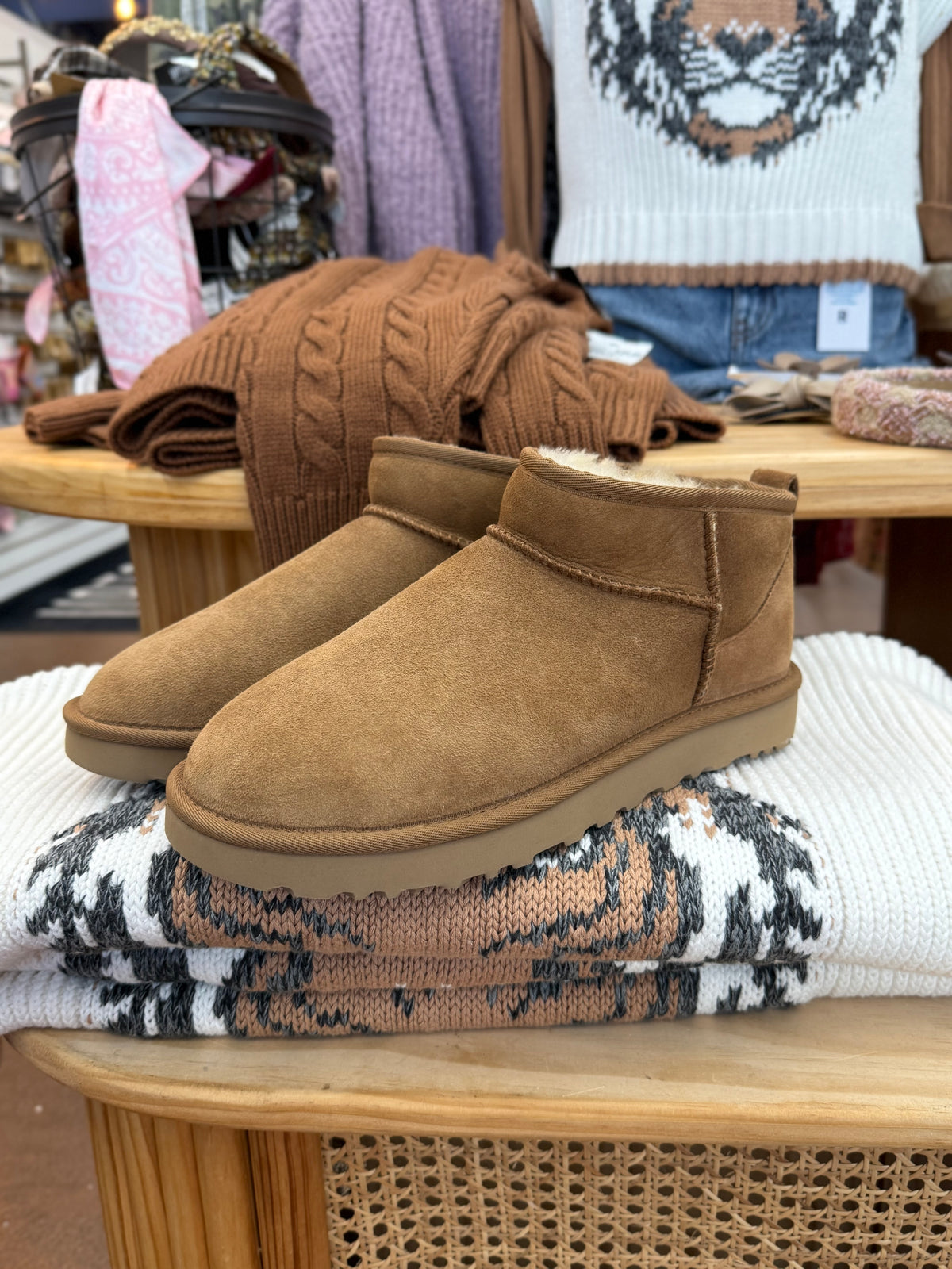 UGG like-new classic ultra mini boots size women’s 9