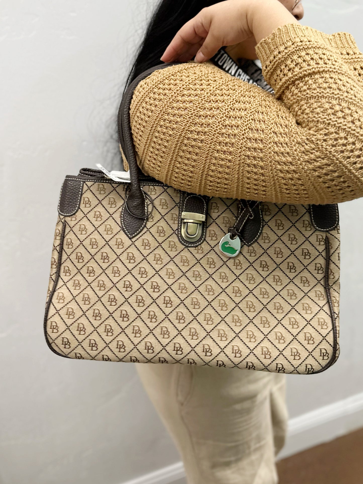Dooney & Bourke large shoulder bag (no long strap)