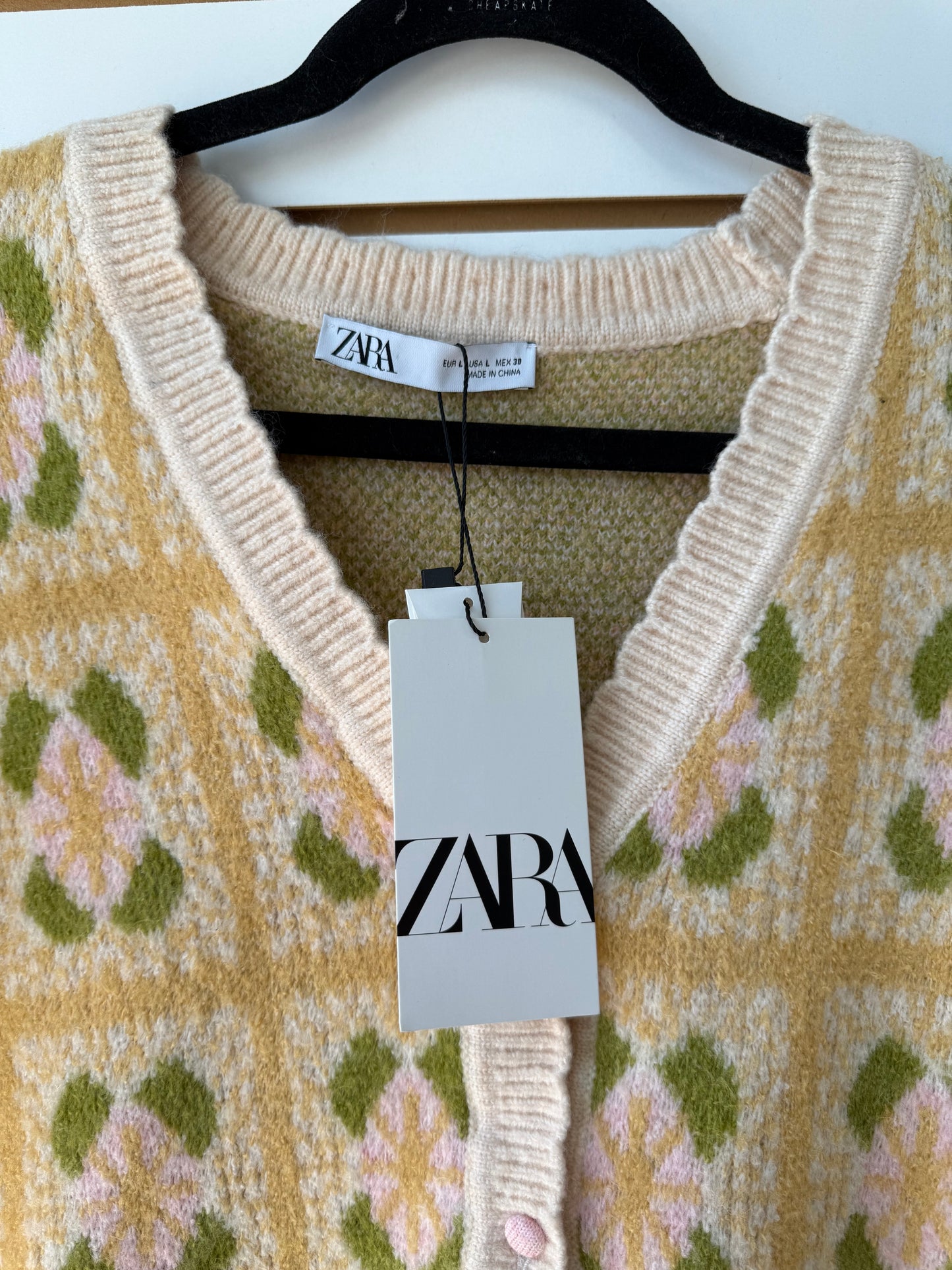 NWT Zara cropped floral sweater size large