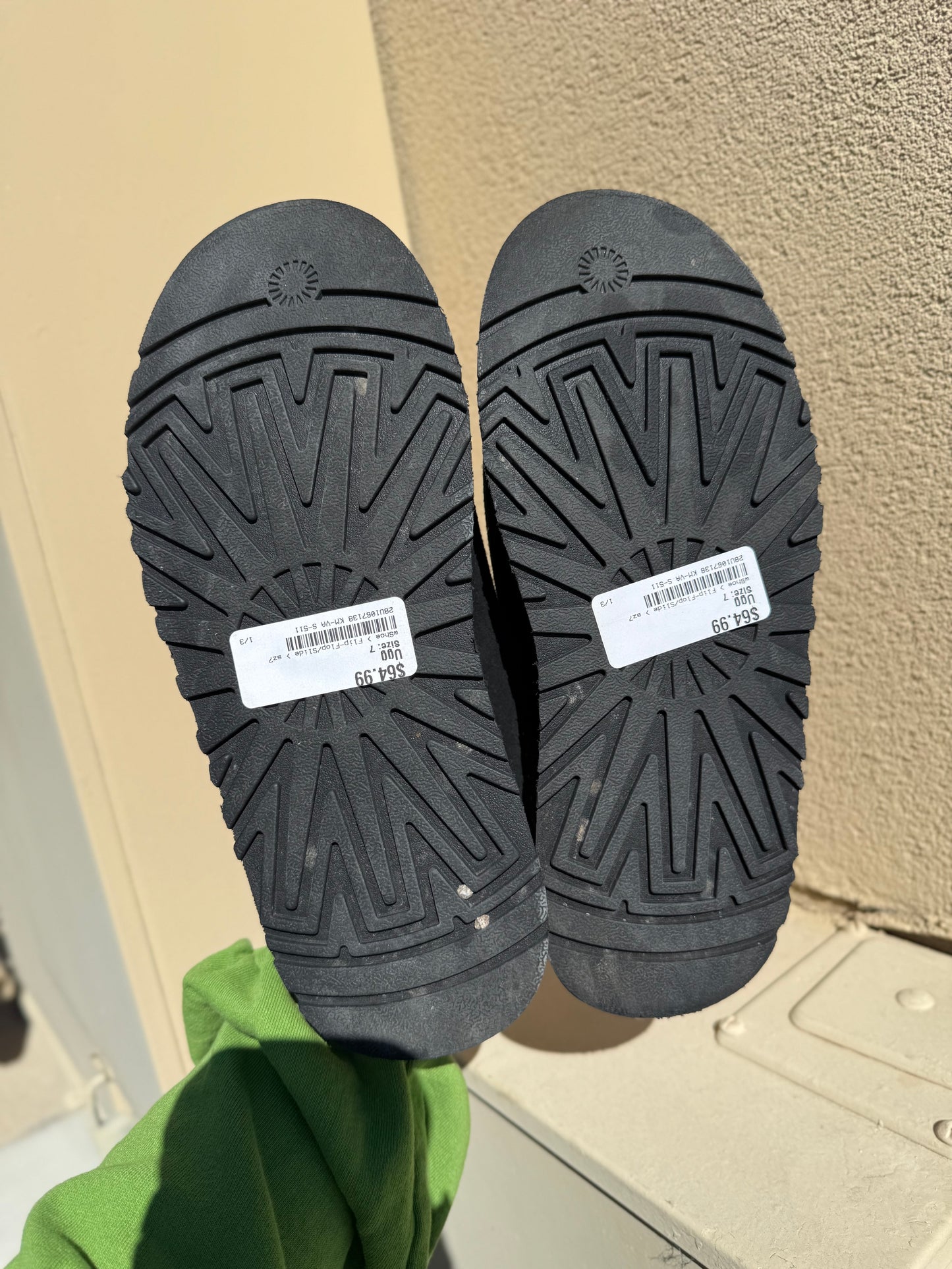 Ugg Tasman black platform slides size 7