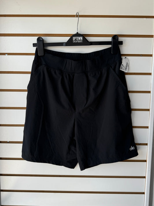 Men’s ALO Yoga black shorts size medium