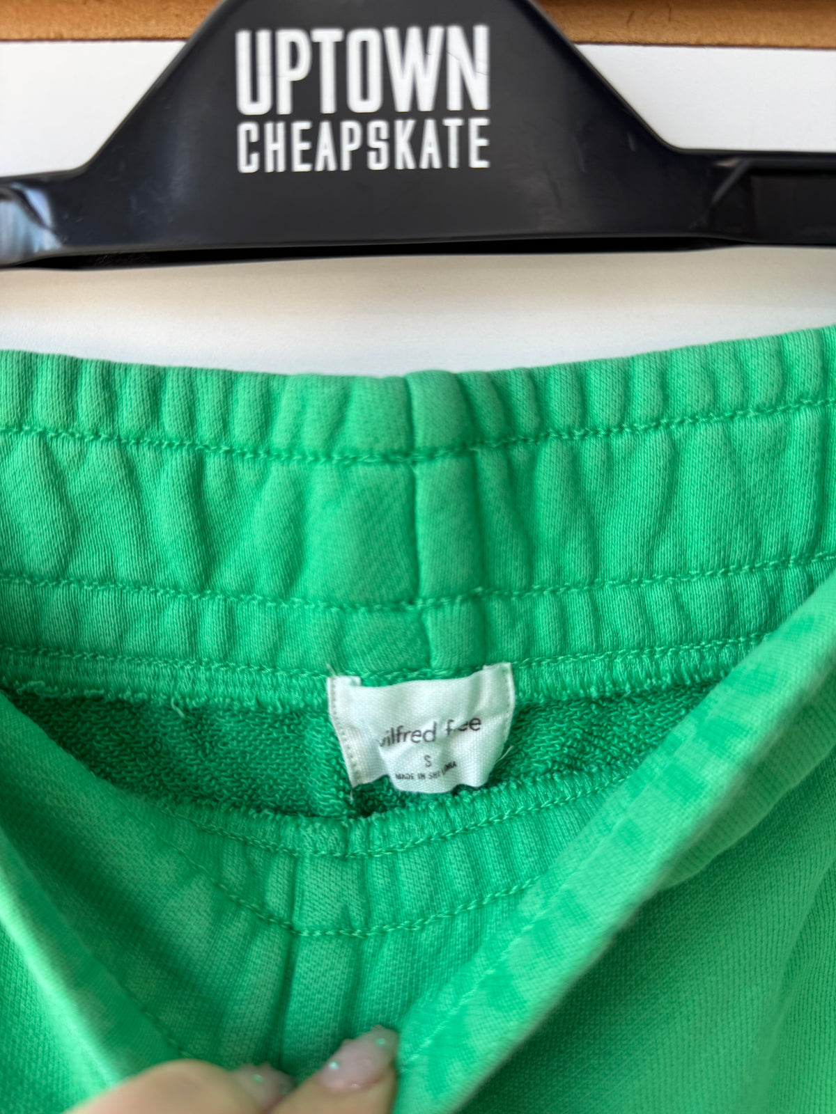 Wilfred Free Aritzia green sweat shorts size small
