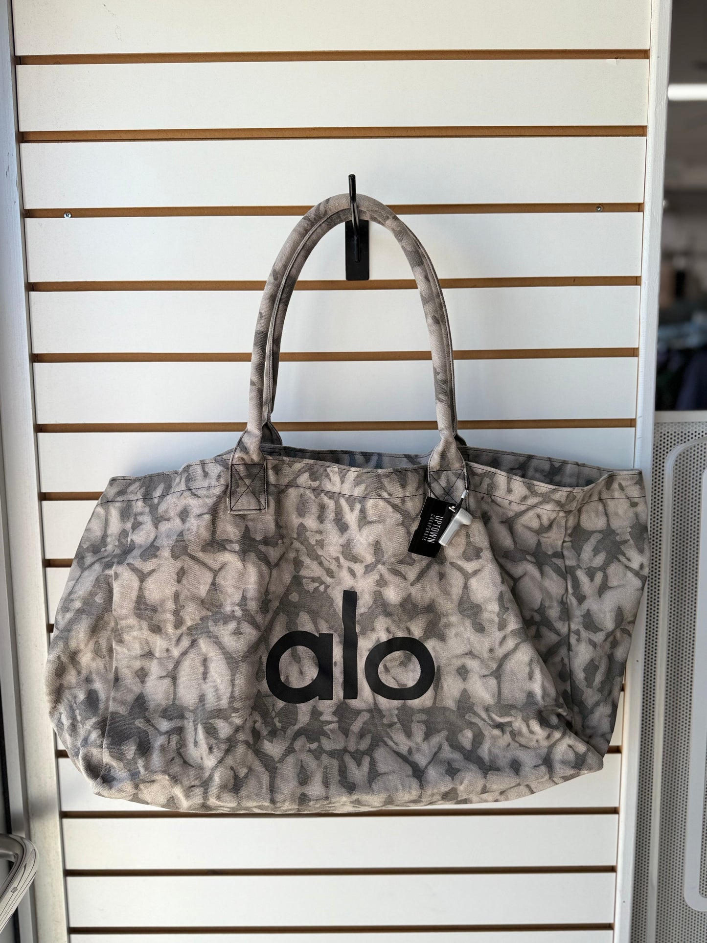 ALO Yoga gray totebag