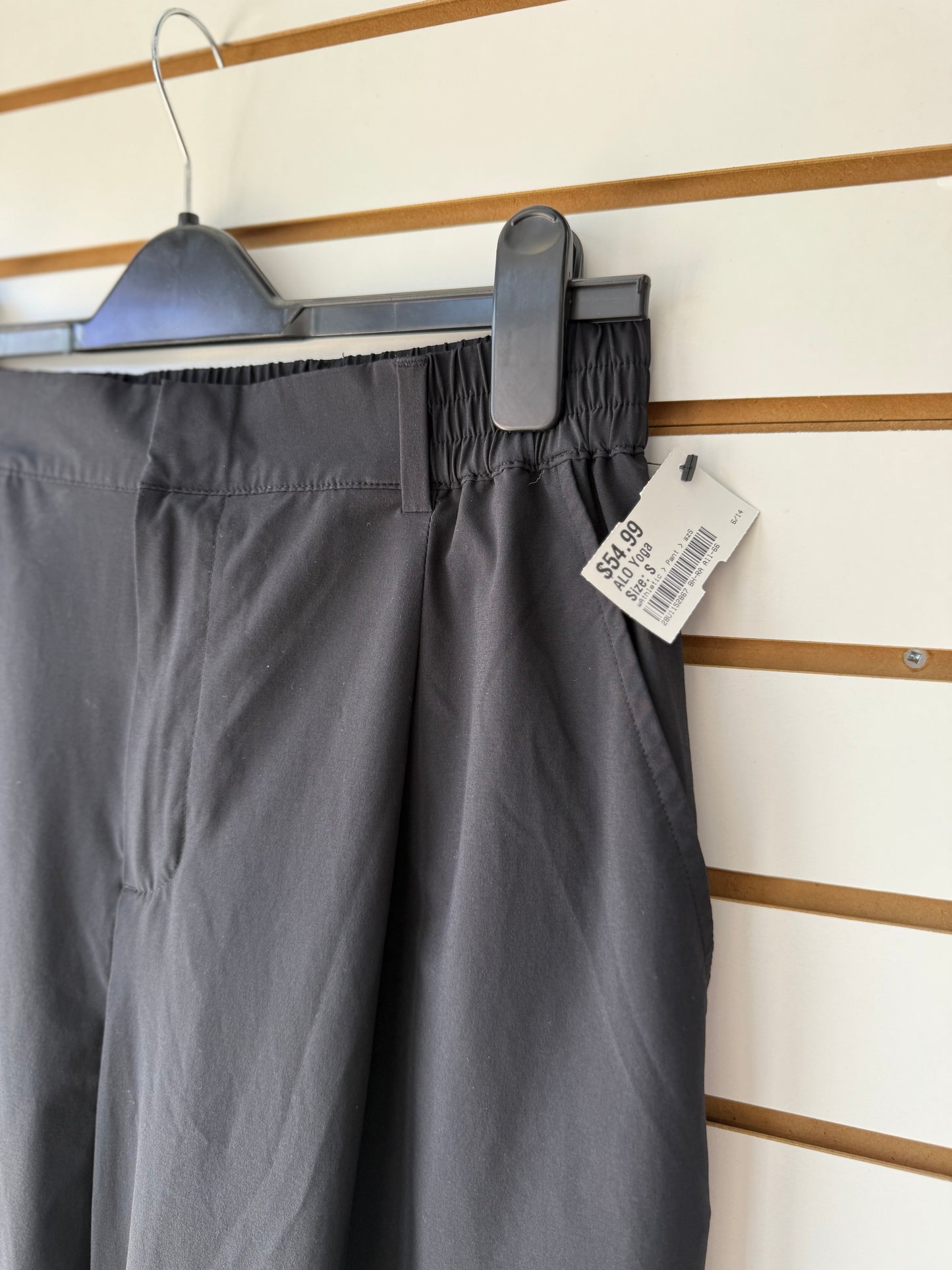 ALO Yoga black pursuit trousers size small