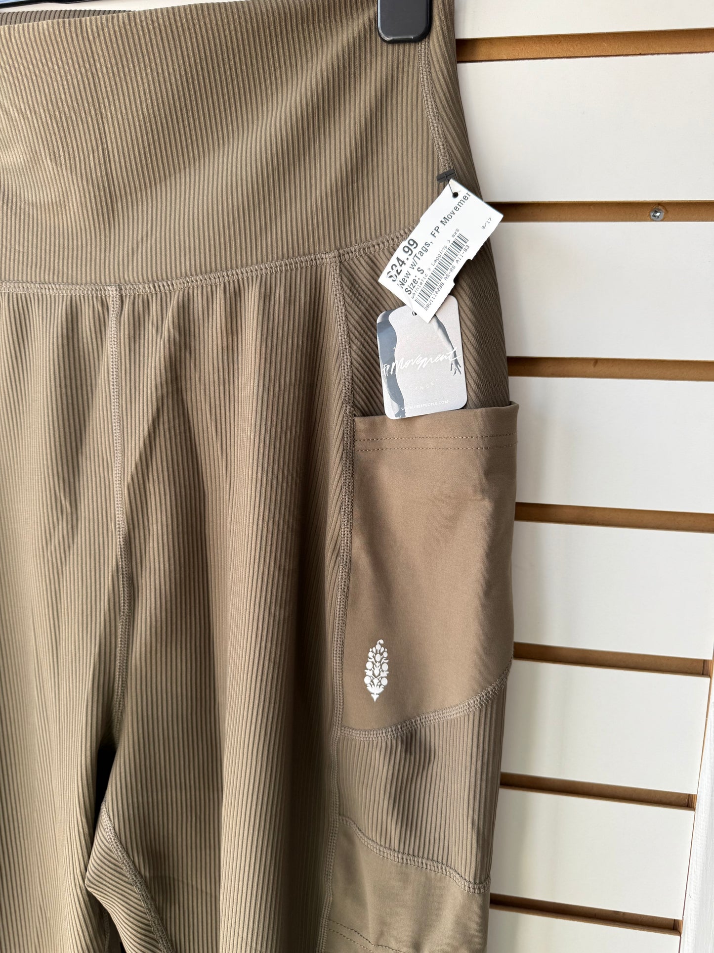 NWT FP Movement Take a hike harem cargo joggers size small