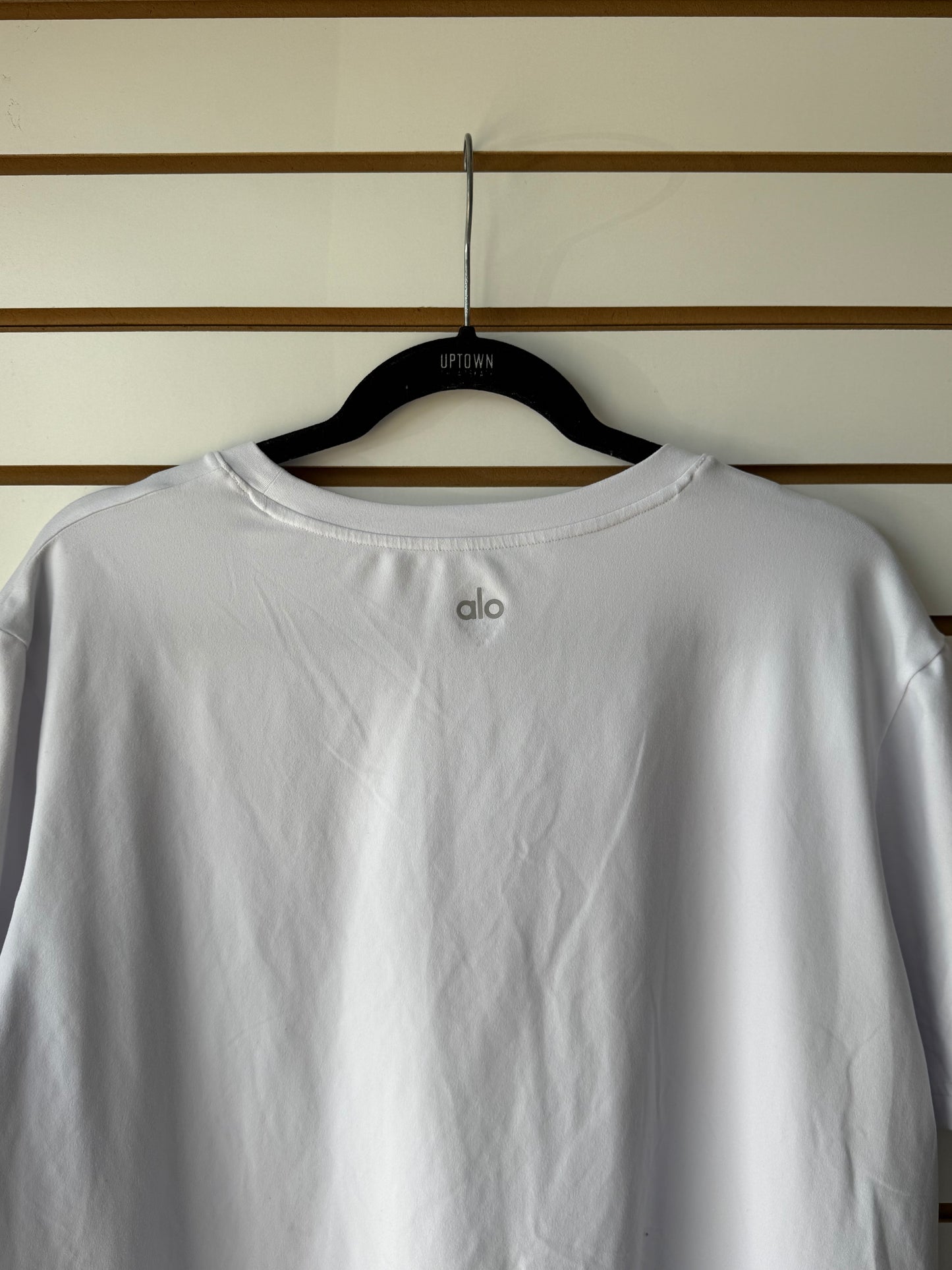 ALO Yoga men’s white tee size extra large