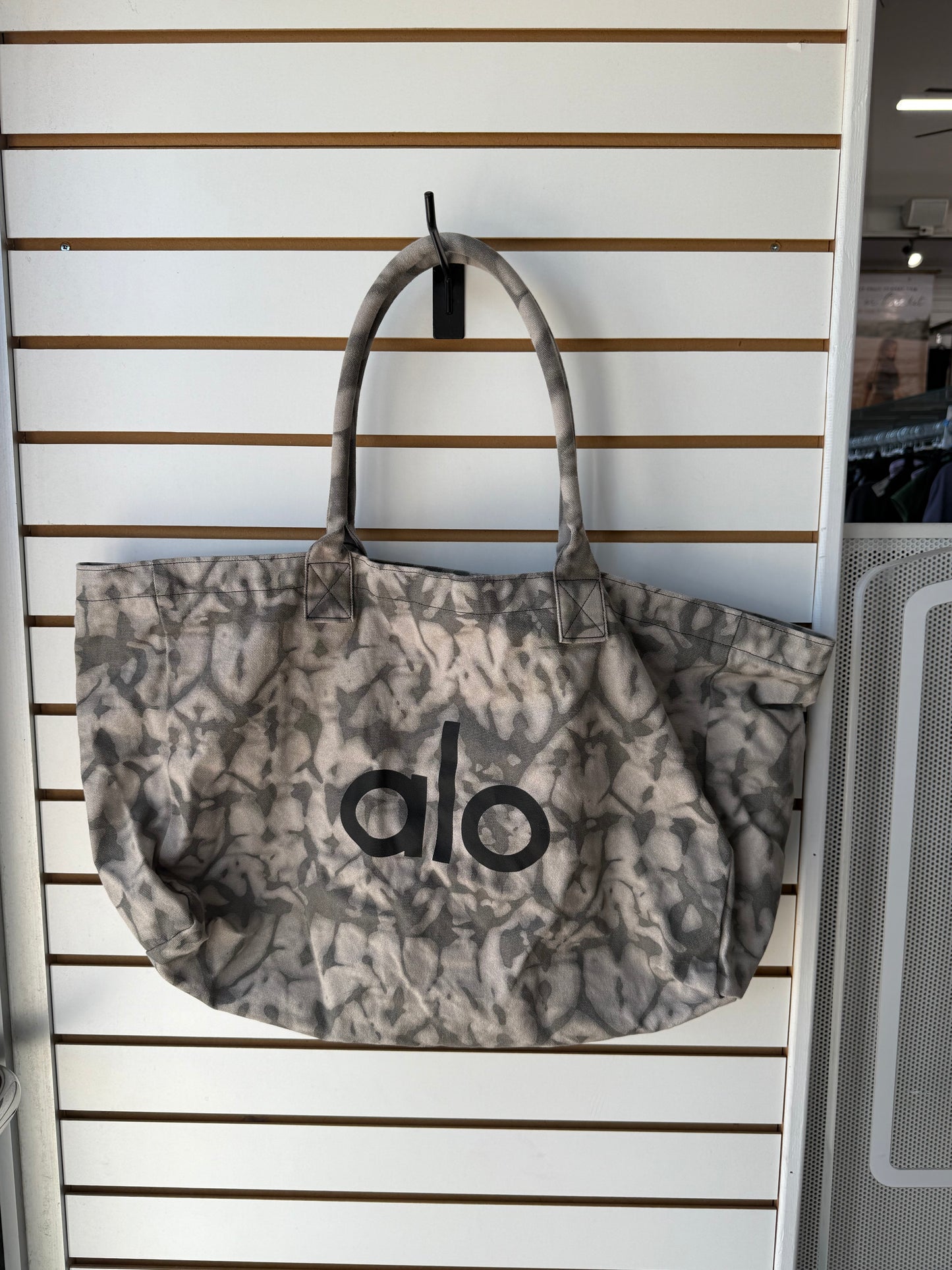 ALO Yoga gray totebag