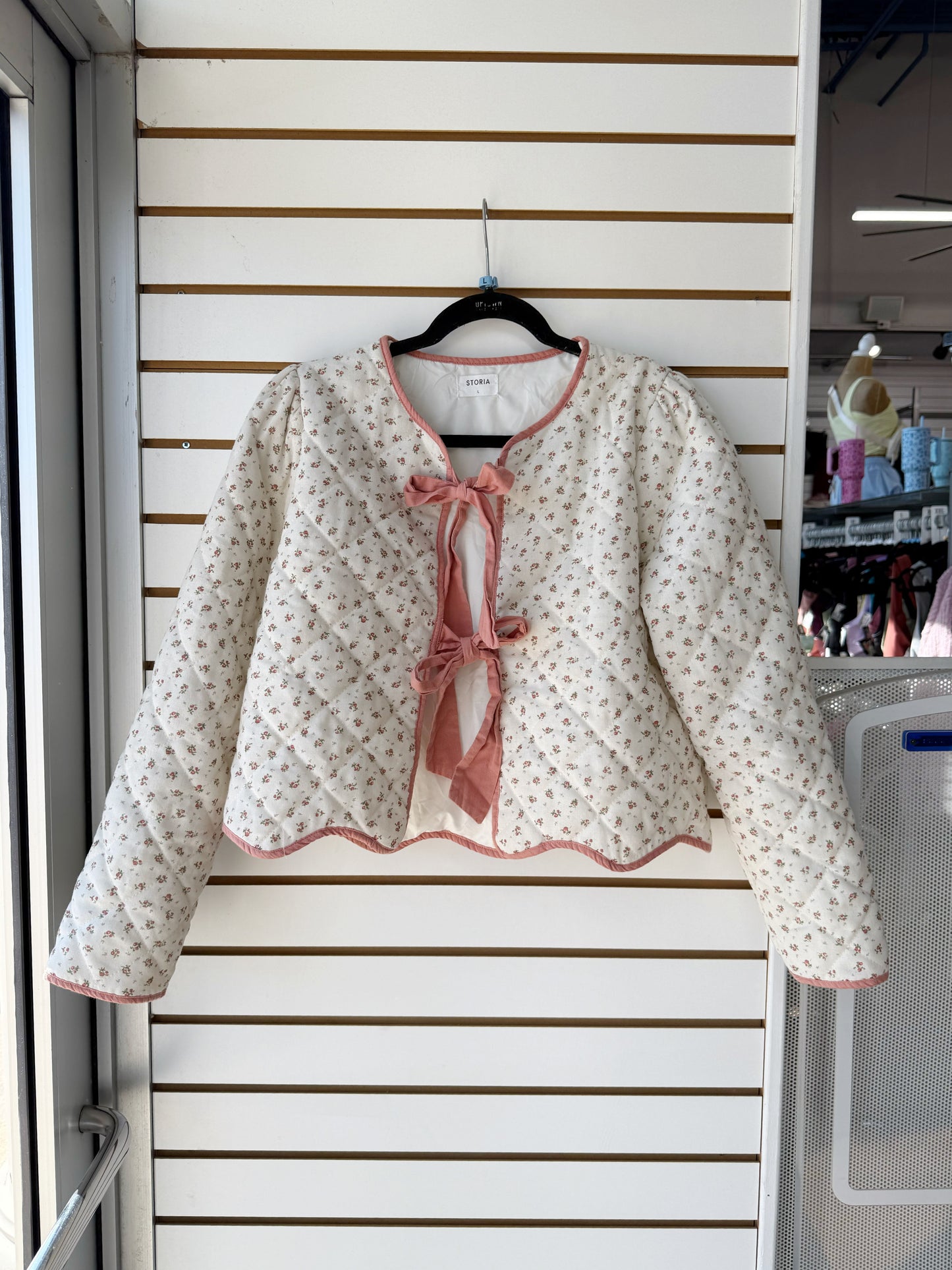 Storia pink and cream floral quilted tie jacket size large