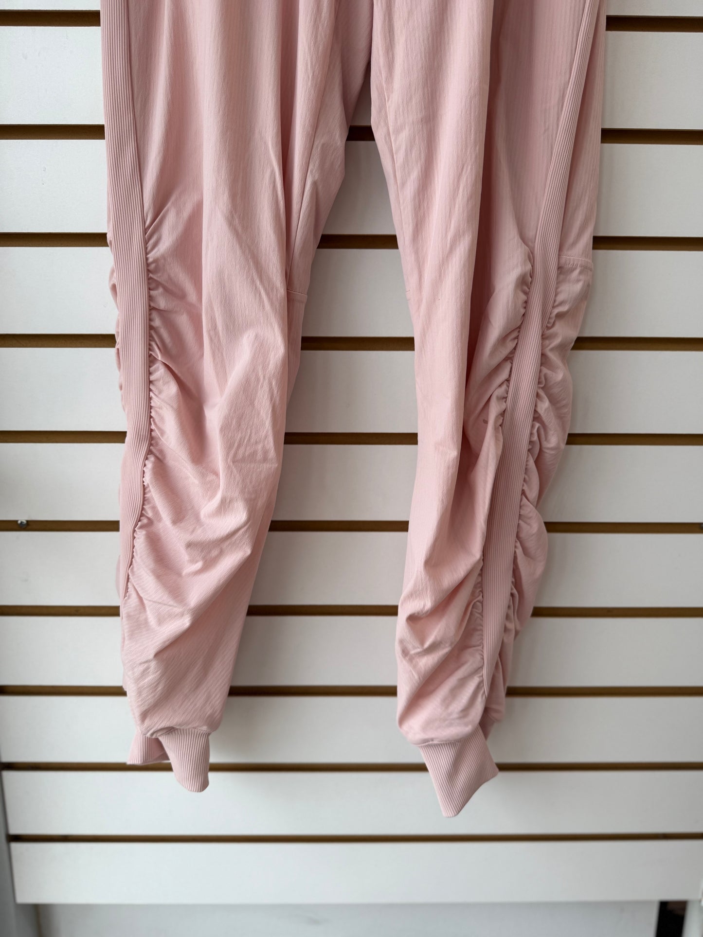 NWT Lululemon beyond the studio lined jogger size 6