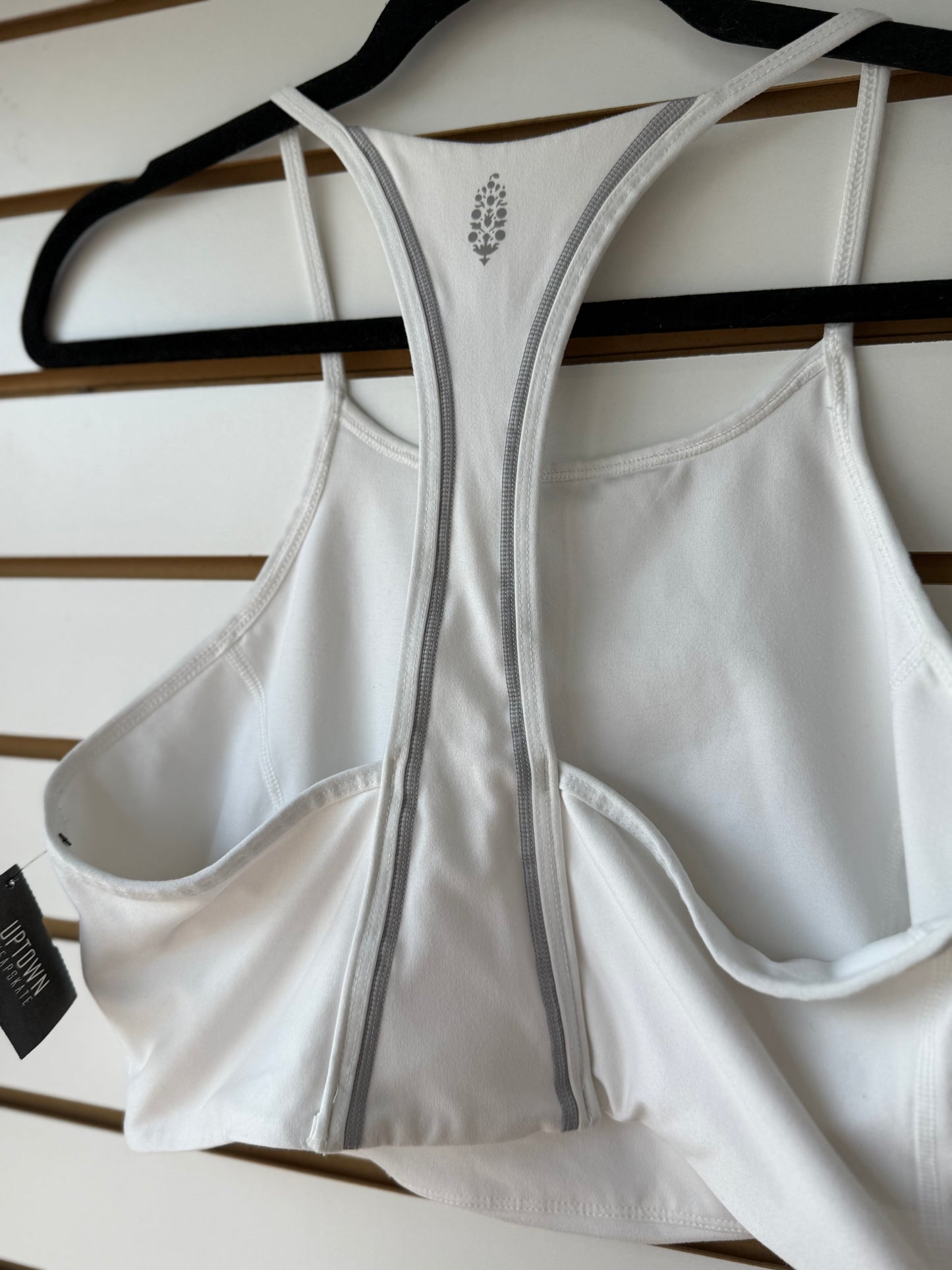 Free People Movement white cropped tank/sports bra sz Large