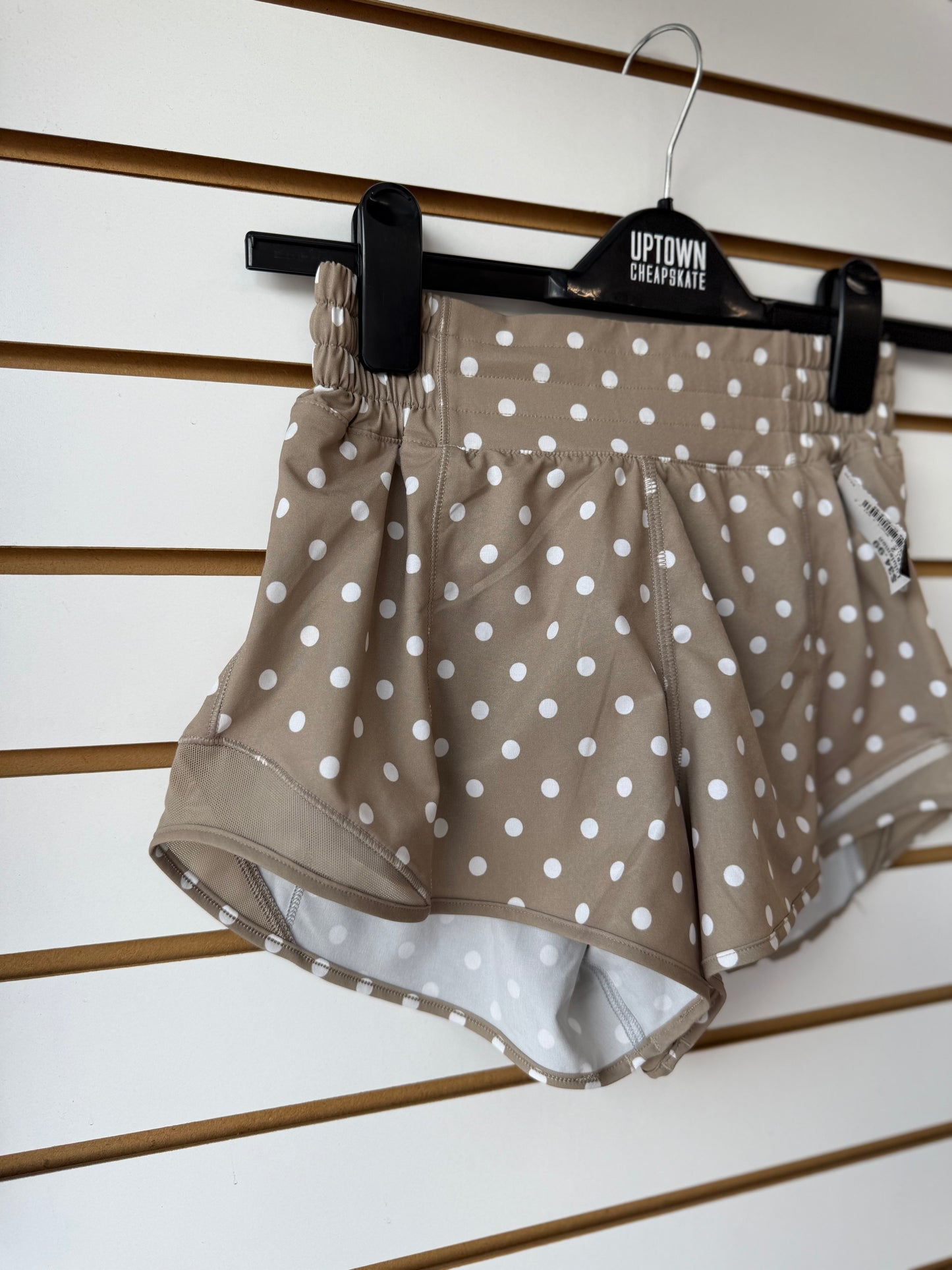 Lululemon polka dot hotty hot shorts size 2