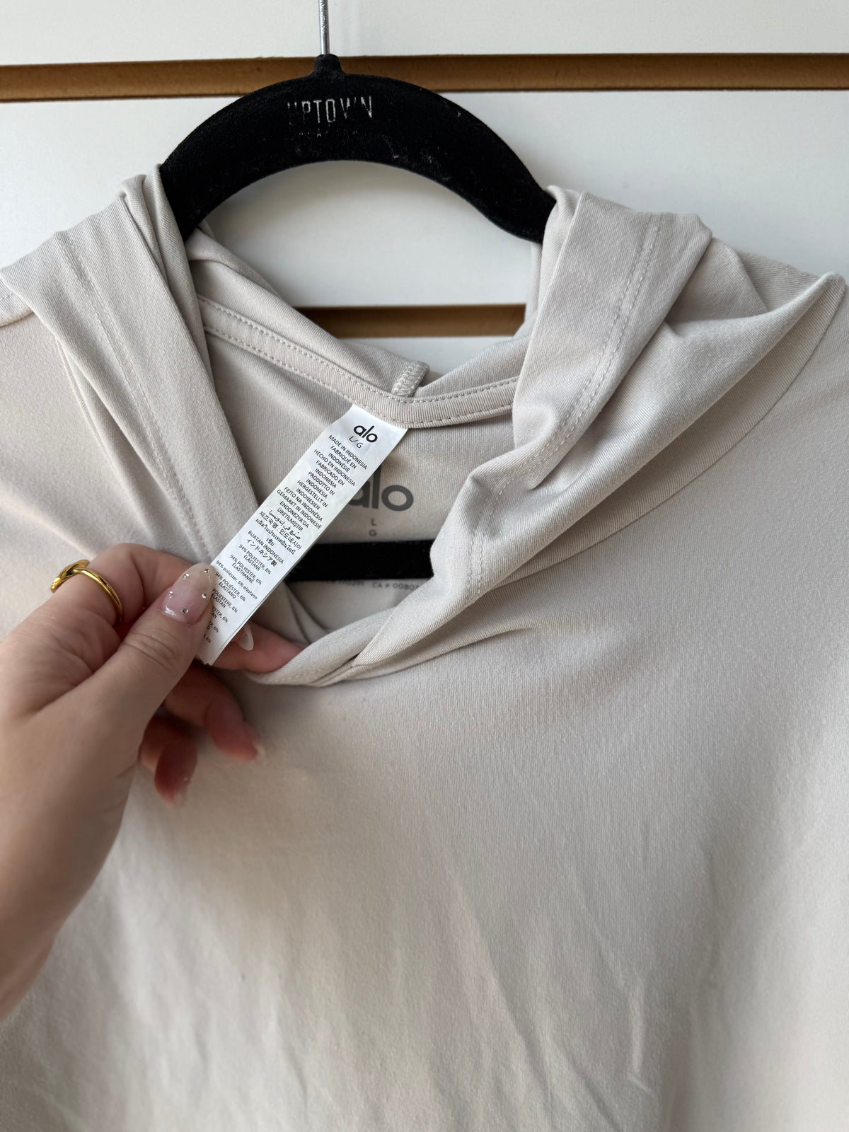 ALO Yoga men’s cream reform hoodie long sleeve size large