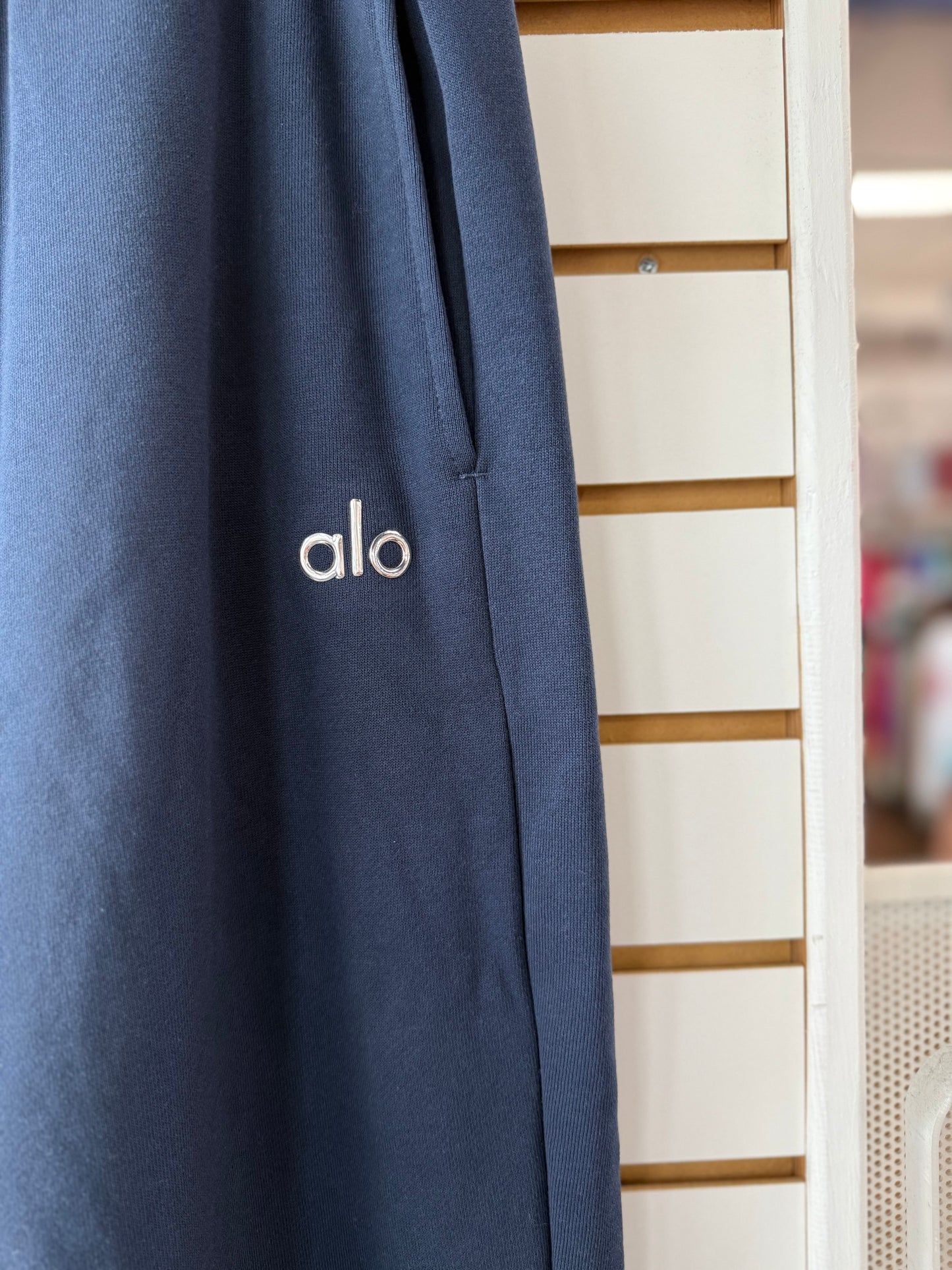NWT ALO Yoga accolade straight leg sweatpants size XL